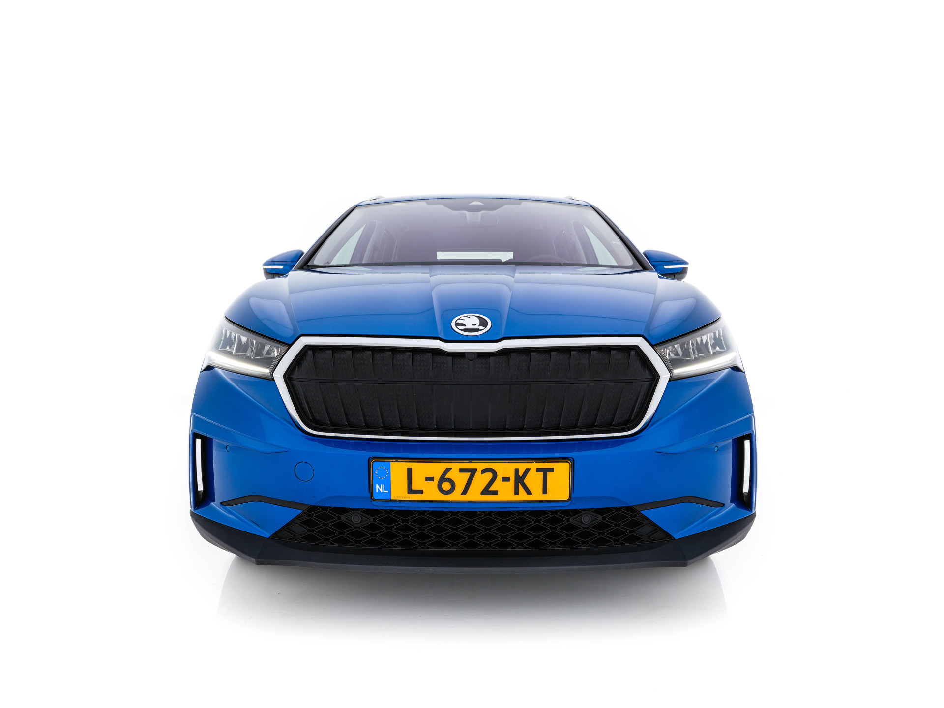 ŠKODA Enyaq iV 80 [ 3-Fase ] {SOH-88% } (INCL-BTW) *LEATHER-FABRIC | FULL-LED | DIGI-COCKPIT | CAMERA | KEYLESS | NAVI-FULLMAP | AMBIENT-LIGHT | ECC | HEATED-COMFORTSEATS | DAB+ | PDC | CRUISE | CARPLAY | TOWBAR | 19"ALU*