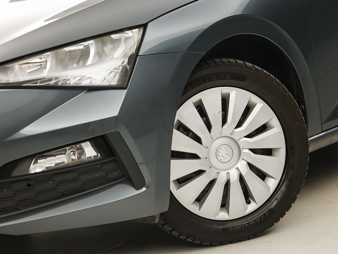 Škoda Scala 1.0 TSI Sport (CRUISE, GETINT GLAS, SPORTSTOELEN, LED KOPLAMPEN, ELEK PAKKET, NIEUWE APK, NIEUWSTAAT)