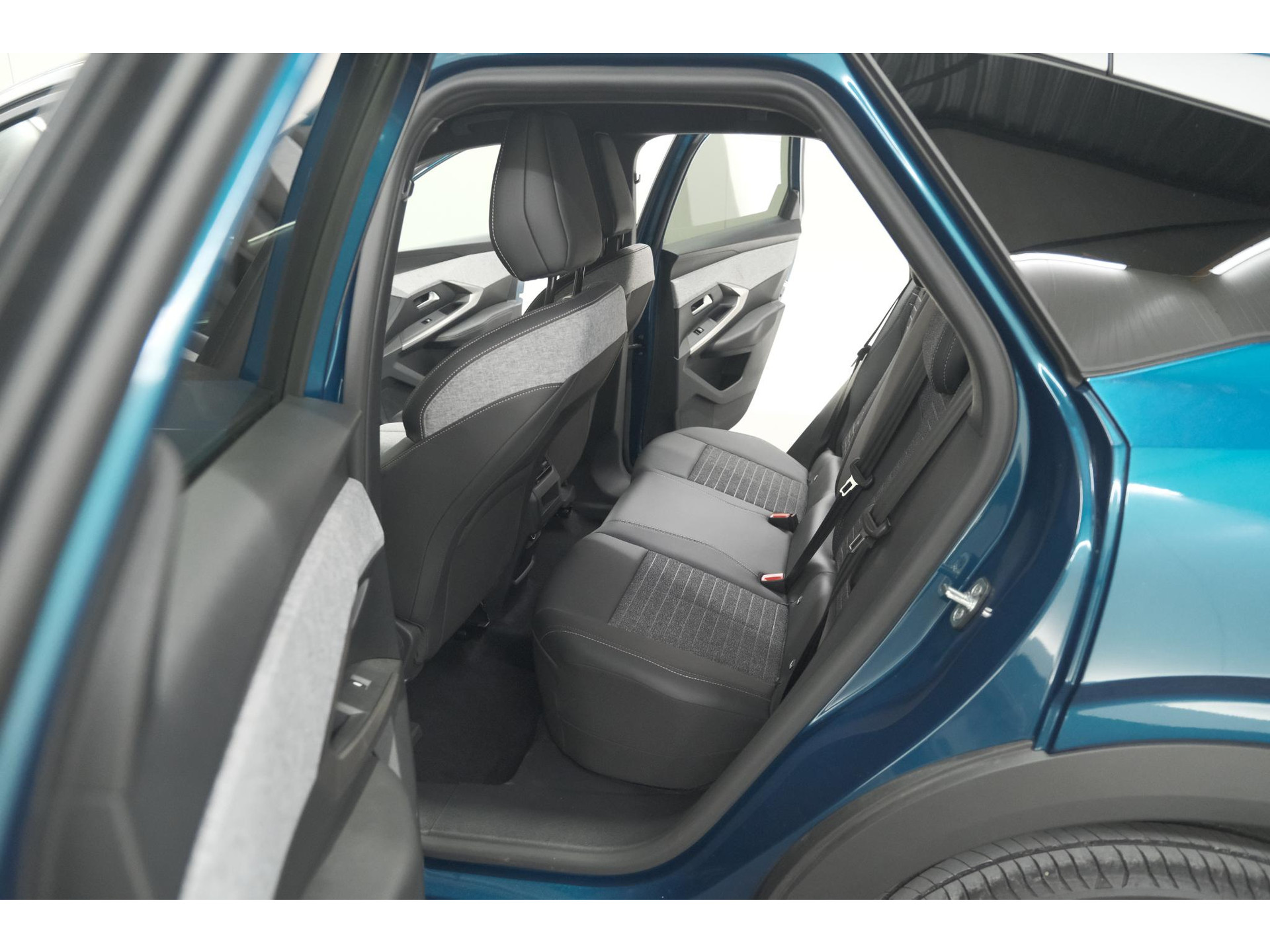 Peugeot 3008 Hybrid 136 e-DSC6 Allure | Camera | Apple Carplay | Parkeersensoren