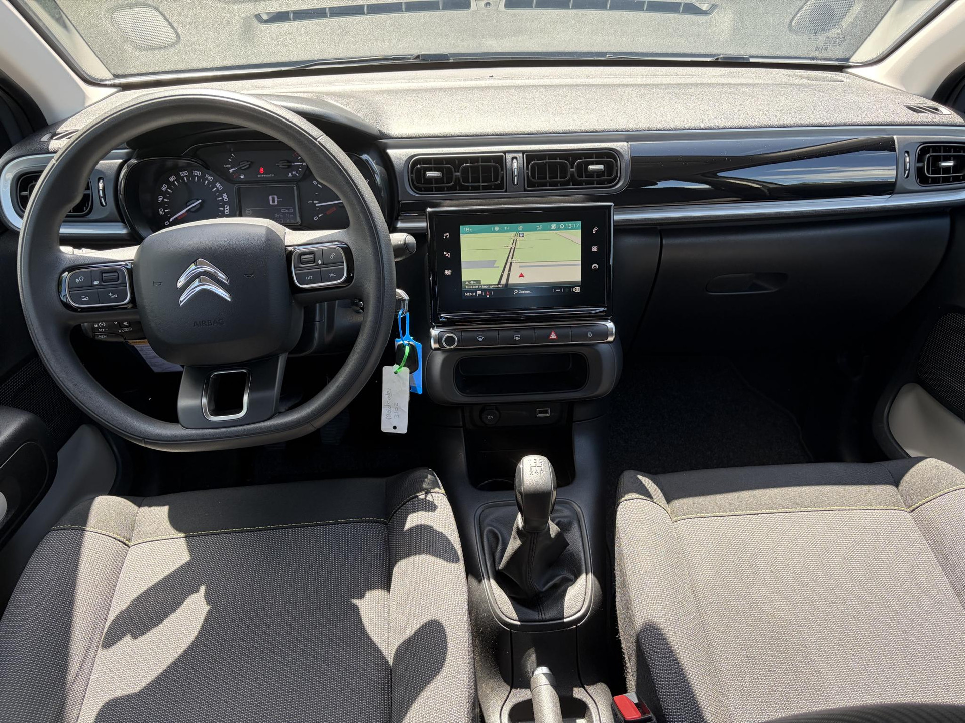 Citroen C3 1.2 PureTech S&S Feel Apple Carplay/Android,Trekhaak,Pdc,Navi,Clima,Cruise,Dealer Onderhouden,Rijstrooksensor,Apk tot 06-2027