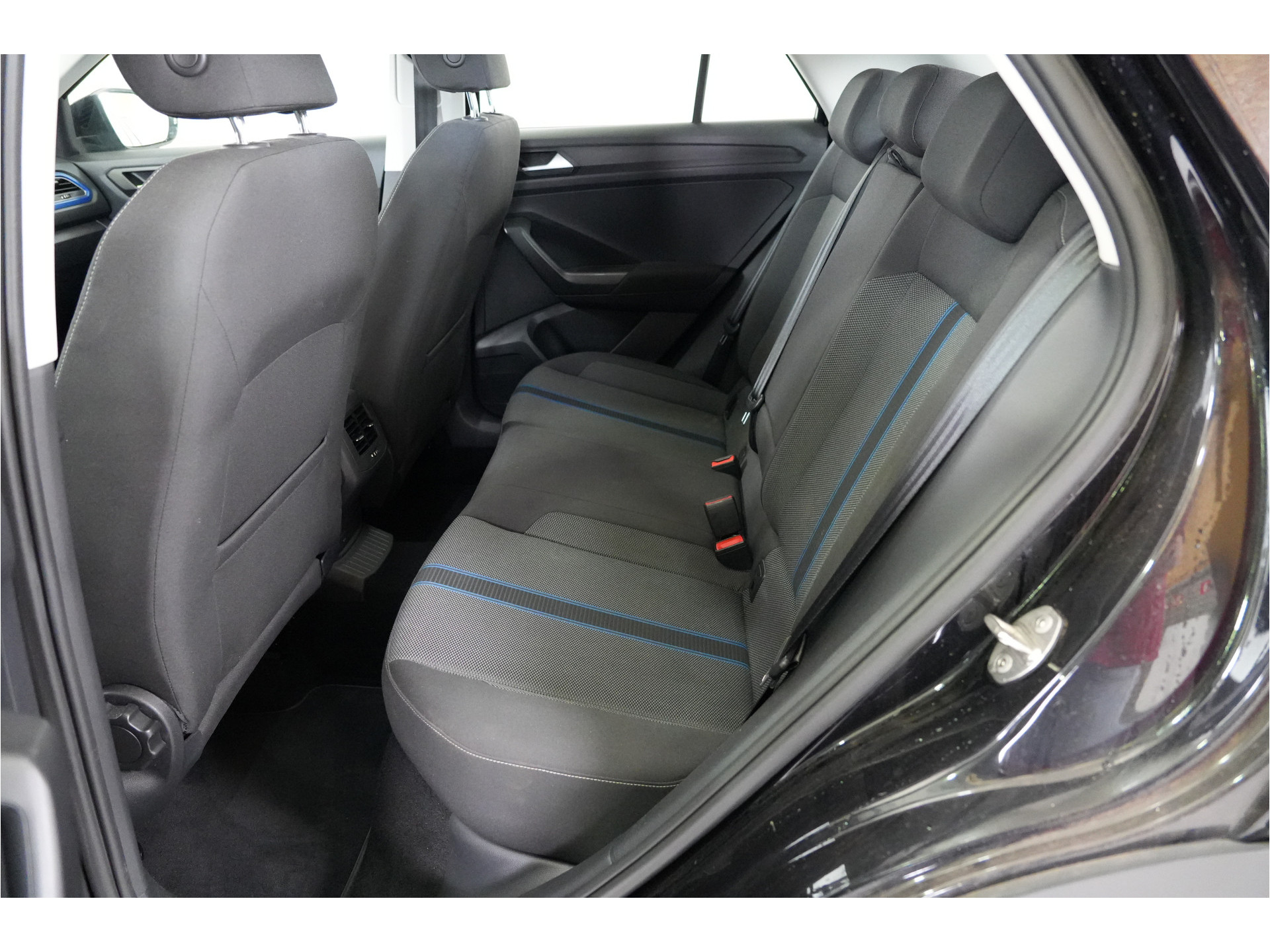 Volkswagen T-Roc 2.0 TDI 4Motion Sport | Trekhaak | Adaptive Cruise | Navi | Stl. verw. |