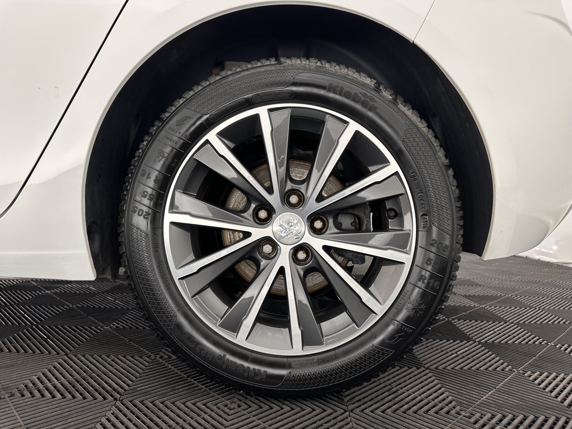 Peugeot 308 1.5 Blue HDi Allure *FULL-LED | HEATED-SPORTSEATS | NAVI-FULLMAP | DAB | ECC | PDC | CRUISE | PRIVACYGLASS | 16''ALU*