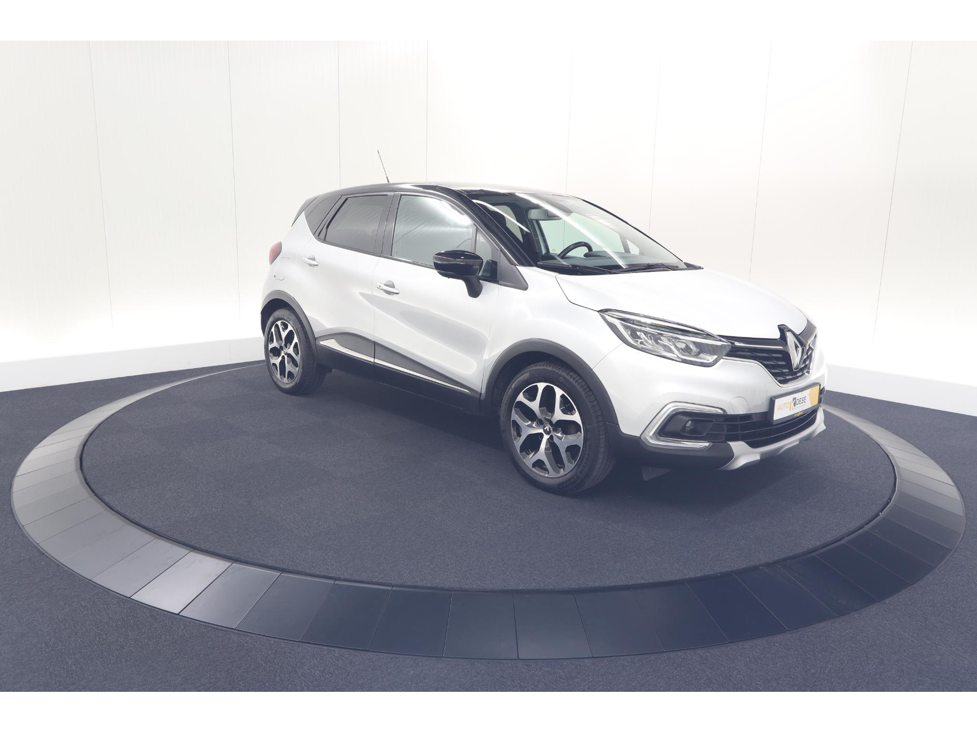 Renault Captur TCe 150 EDC Intens | Trekhaak | Navigatie | Parkeersensoren