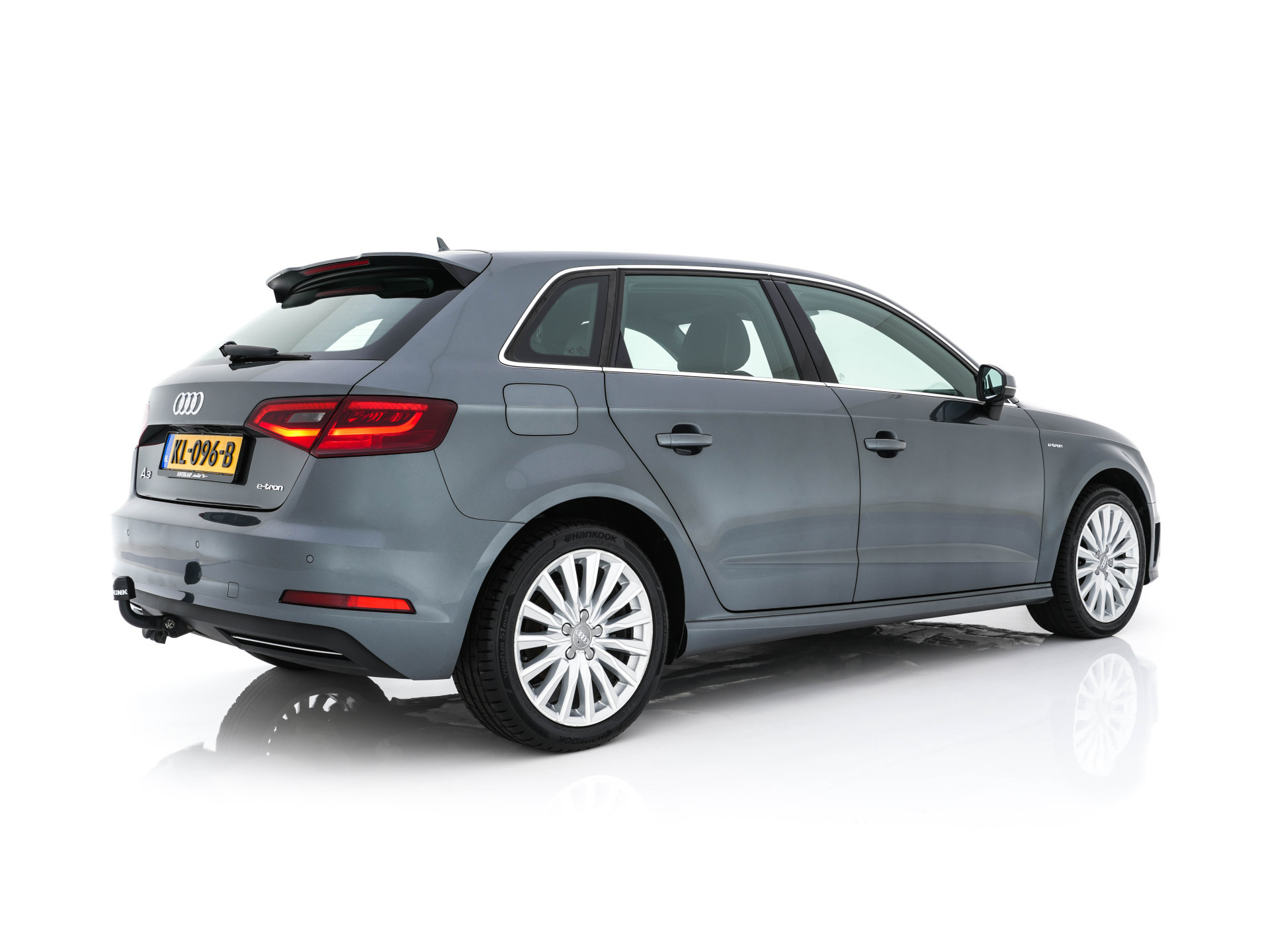 Audi A3 Sportback 1.4 e-tron Plug-In Pro Line plus Aut. *LEATHER-FABRIC | FULL-LED | NAVI-FULLMAP | KEYLESS | SPORT-SEATS | AUDI-SOUND | TOWBAR | 17''ALU*