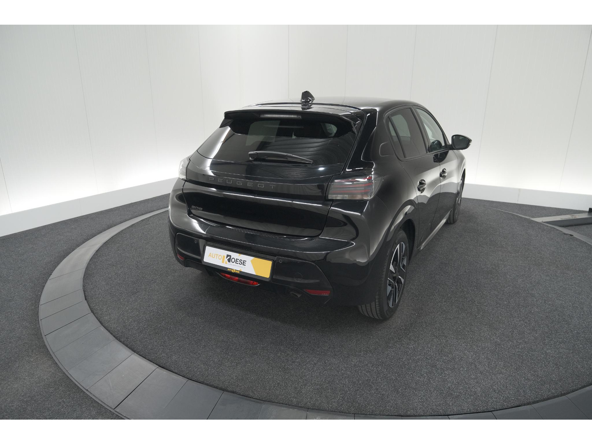 Peugeot 208 PureTech 100 Allure | Parkeersensoren | Navigatie | Apple Carplay