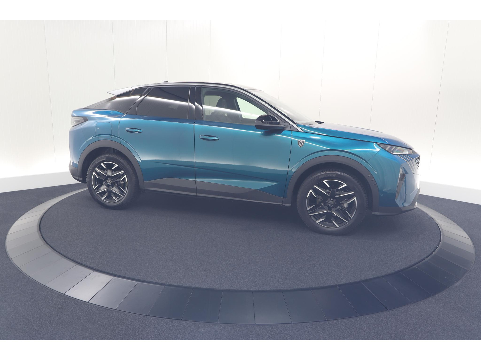 Peugeot 3008 1.2 Hybrid 136 GT | Panoramdak | 360 Camera | Stoelverwarming | Elektrische Kofferklep | Allseason Banden