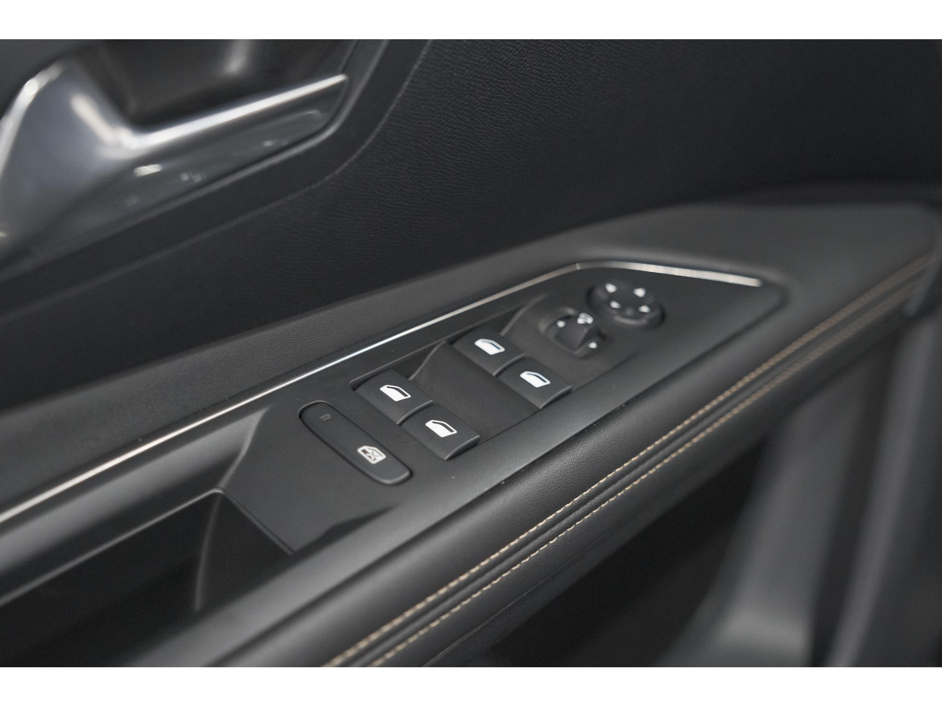 Peugeot 3008 1.2 Hybrid 136 GT | 360 Camera | Adaptieve Cruise Control | Elektronische Kofferklep | Navigatie