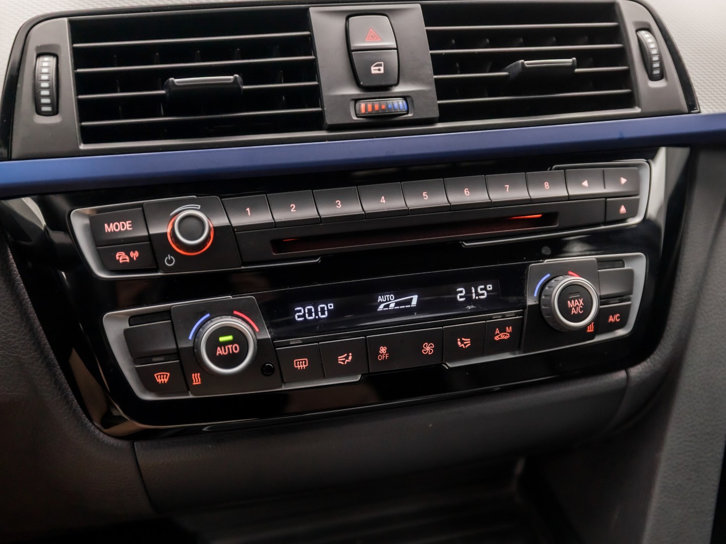 BMW 4-serie Gran Coupé 418i M Sport Automaat (SCHUIFDAK, M PAKKET, GROOT NAVI, HARMAN/KARDON, STOELVERWARMING, GETINT GLAS, SPORTSTOELEN, PARKEERSENSOREN, NIEUWE APK, NIEUWSTAAT)