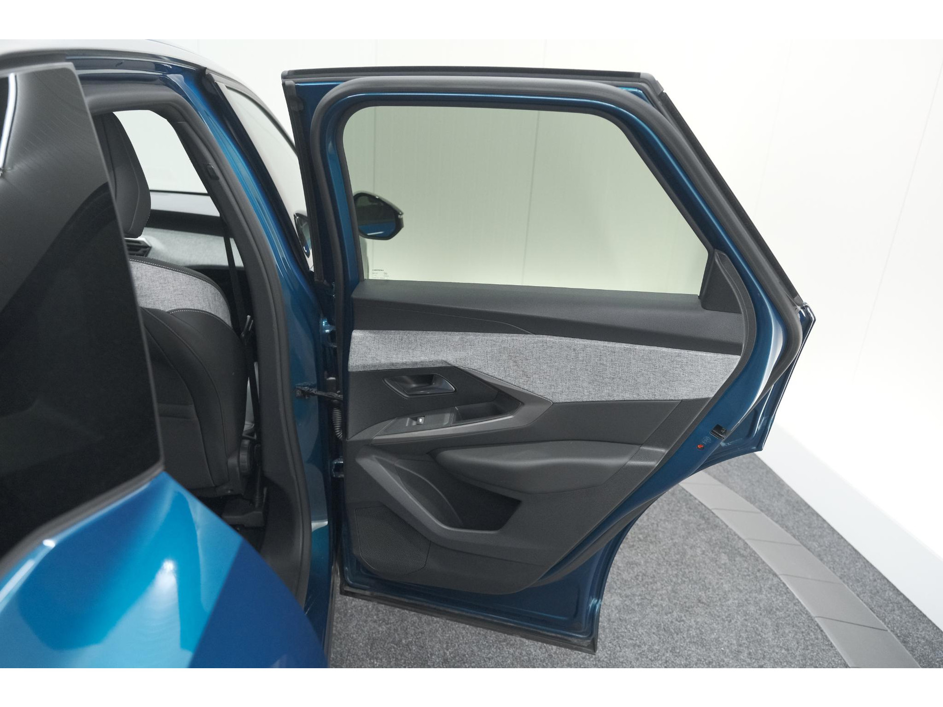 Peugeot 3008 Hybrid 136 e-DSC6 Allure | Camera | Apple Carplay | Parkeersensoren