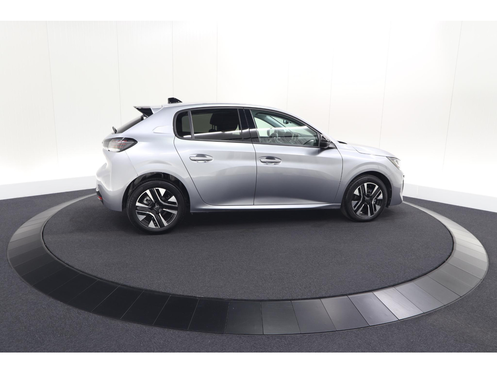 Peugeot 208 1.2 Hybrid 110 e-DSC6 Allure | IJSKOUDE Climate Control | Apple Carplay | Parkeersensoren