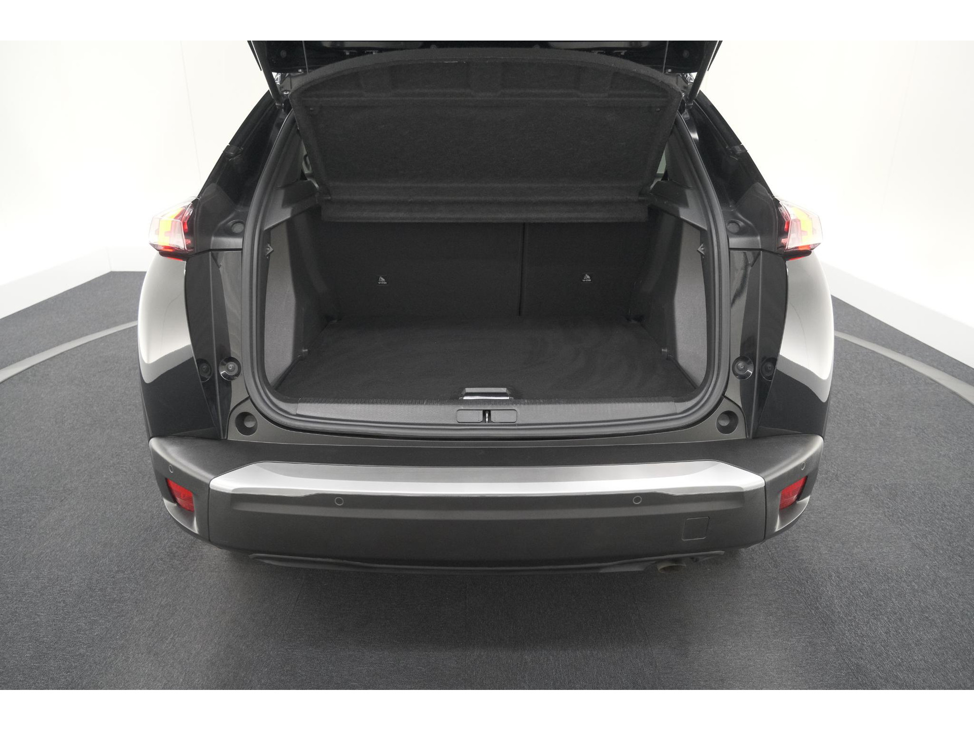 Peugeot 2008 PureTech Allure Pack | Navigatie | Parkeersensoren | Apple Carplay