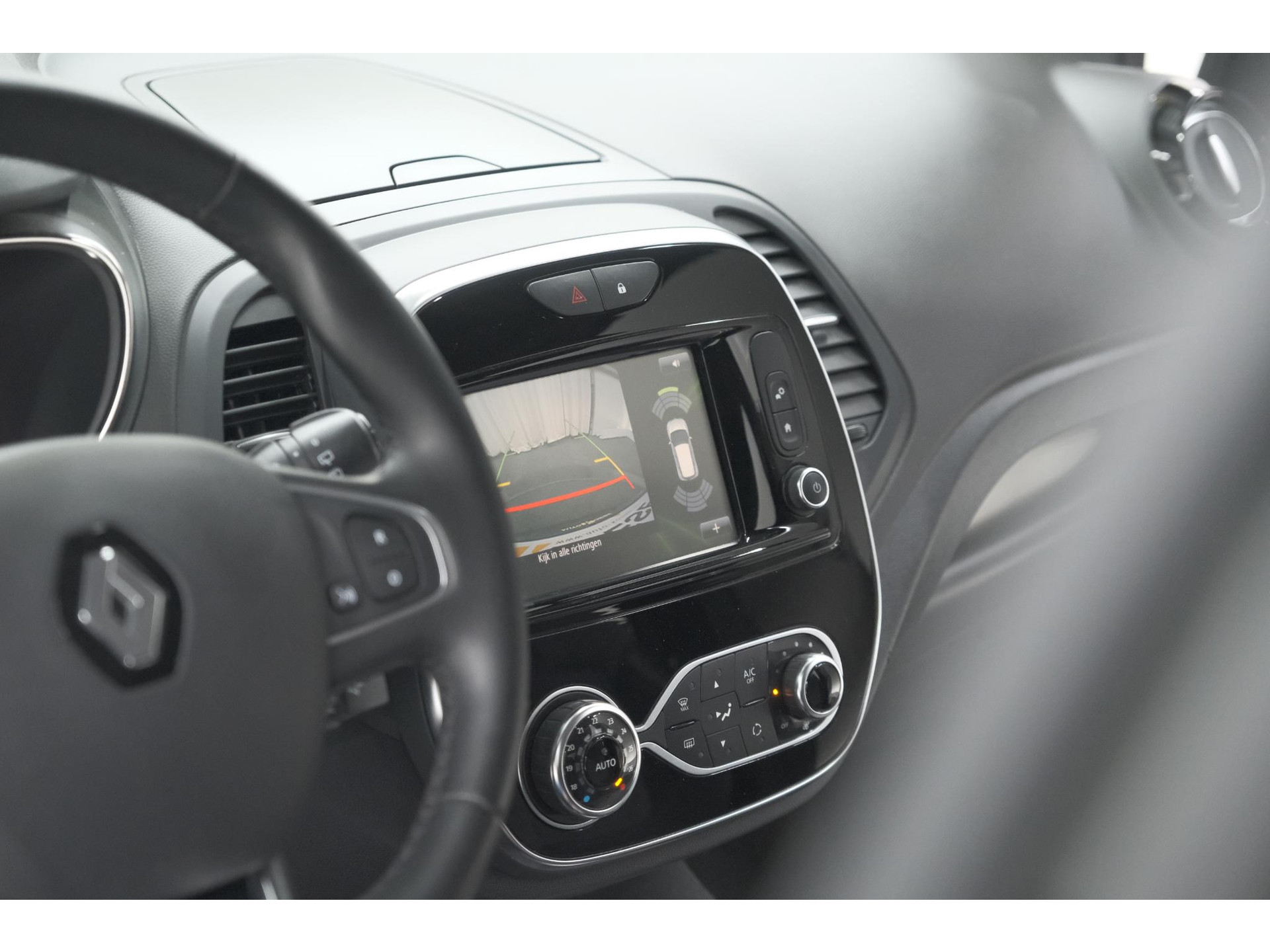 Renault Captur TCe 130 Intens | Camera | Navigatie | Parkeersensoren | Climate Control