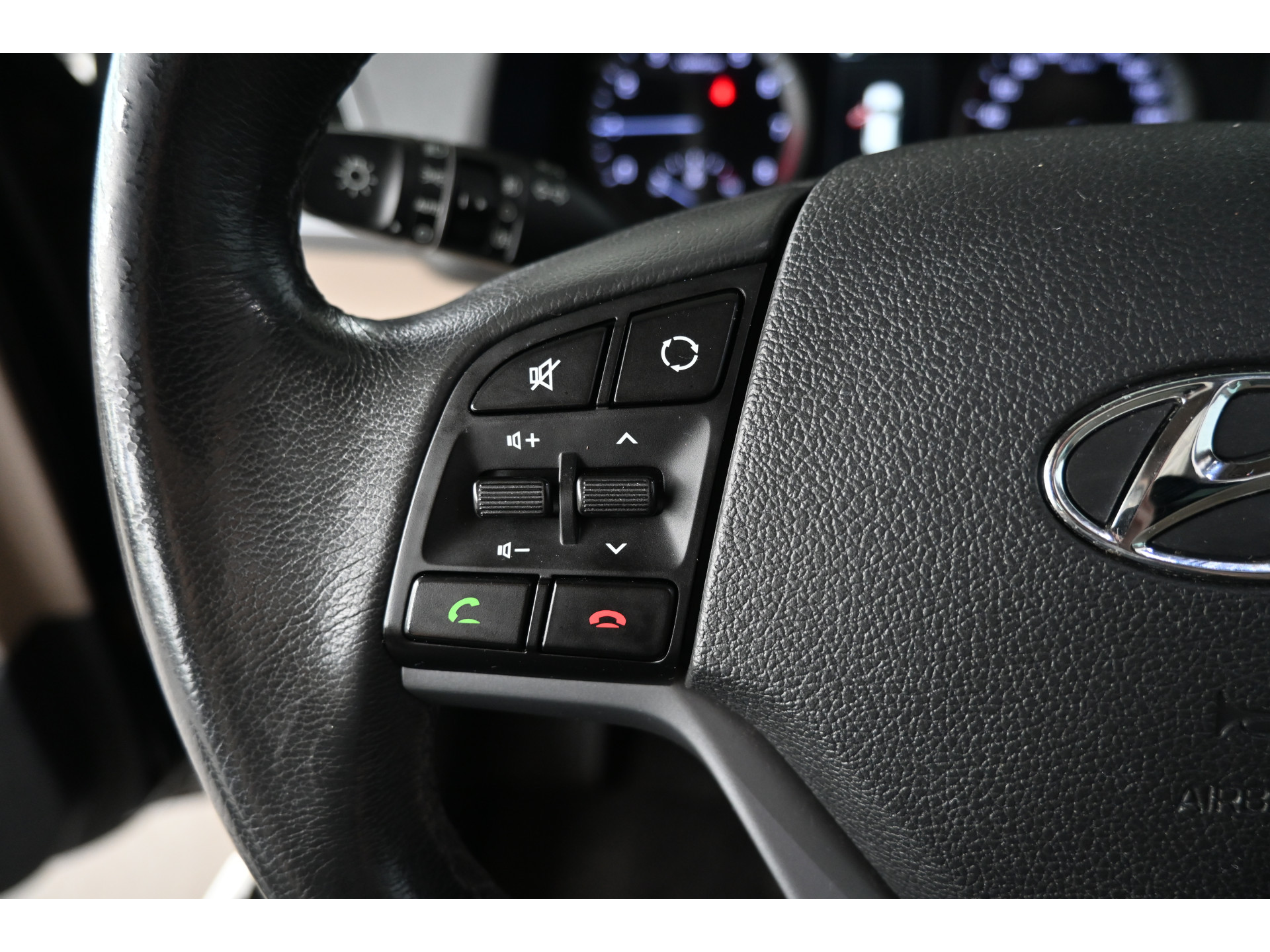 Hyundai Tucson 1.6 T-GDi Premium 4WD Automaat Panoramadak Navigatie Cruise Stoelverwarming Clima 100% Onderhouden! Inruil Mogelijk!
