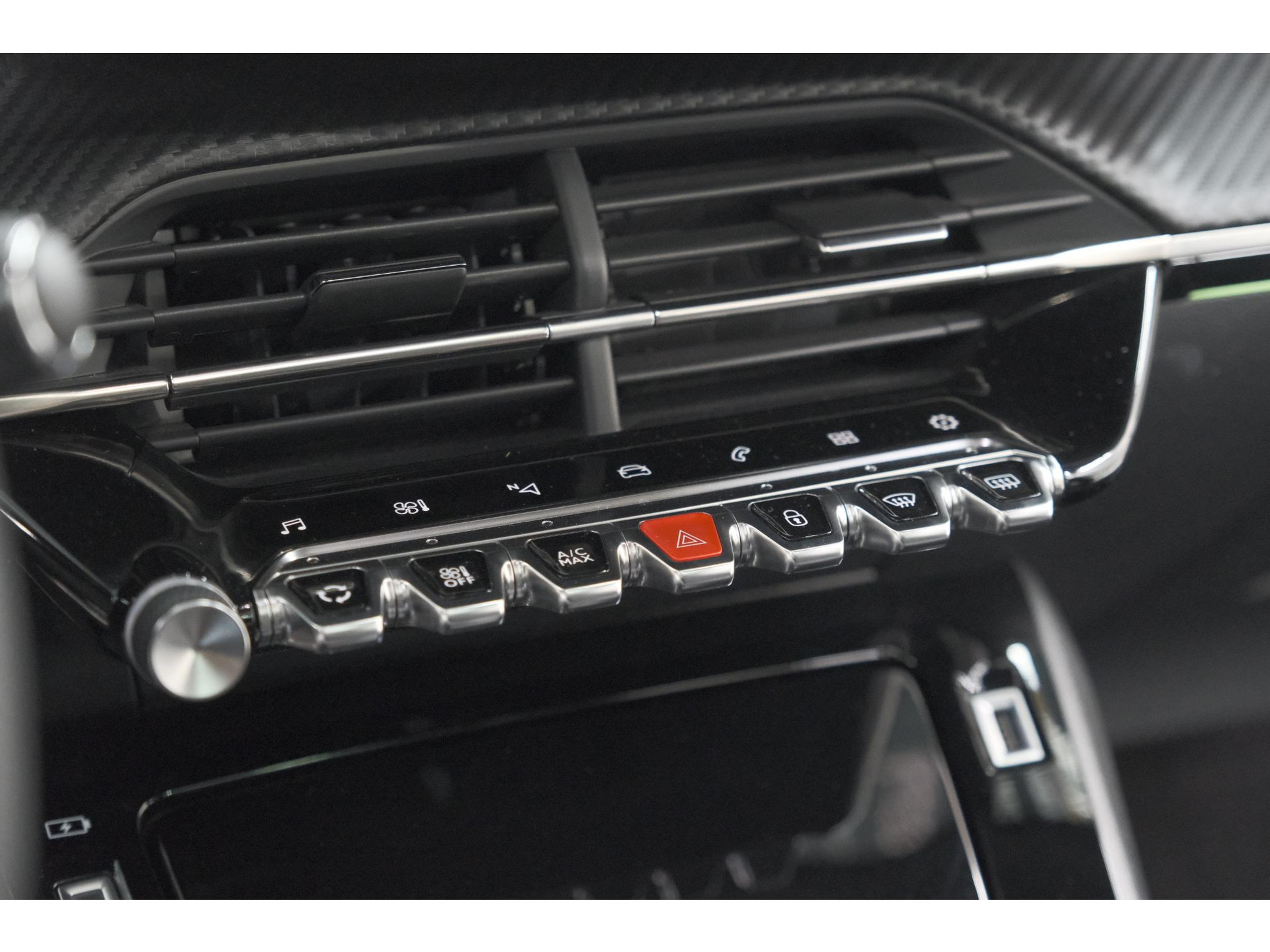 Peugeot 2008 PureTech 130 GT | Elektrisch Panoramadak | Camera | Dodehoekdetectie | Navigatie