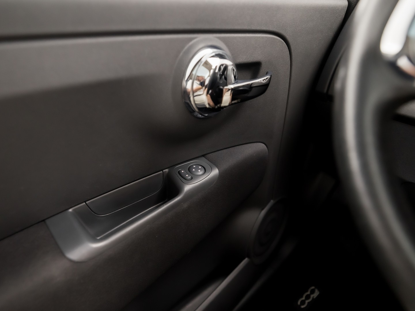 Fiat 500 0.9 TwinAir Turbo Sport (PANORAMADAK, NAVIGATIE, LM VELGEN, SPORTSTOELEN, ELEK RAMEN, BLUETOOTH, NIEUWSTAAT)