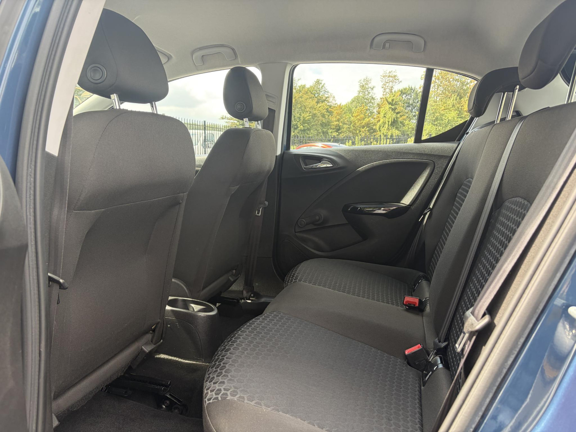Opel Corsa 1.4 Edition ✓2e Eigenaar✓Carplay✓Trekhaak✓5 Deurs✓N.A.P✓Weinig km✓Zeer Zuinig✓N.A.P✓Apk tot 03-2027