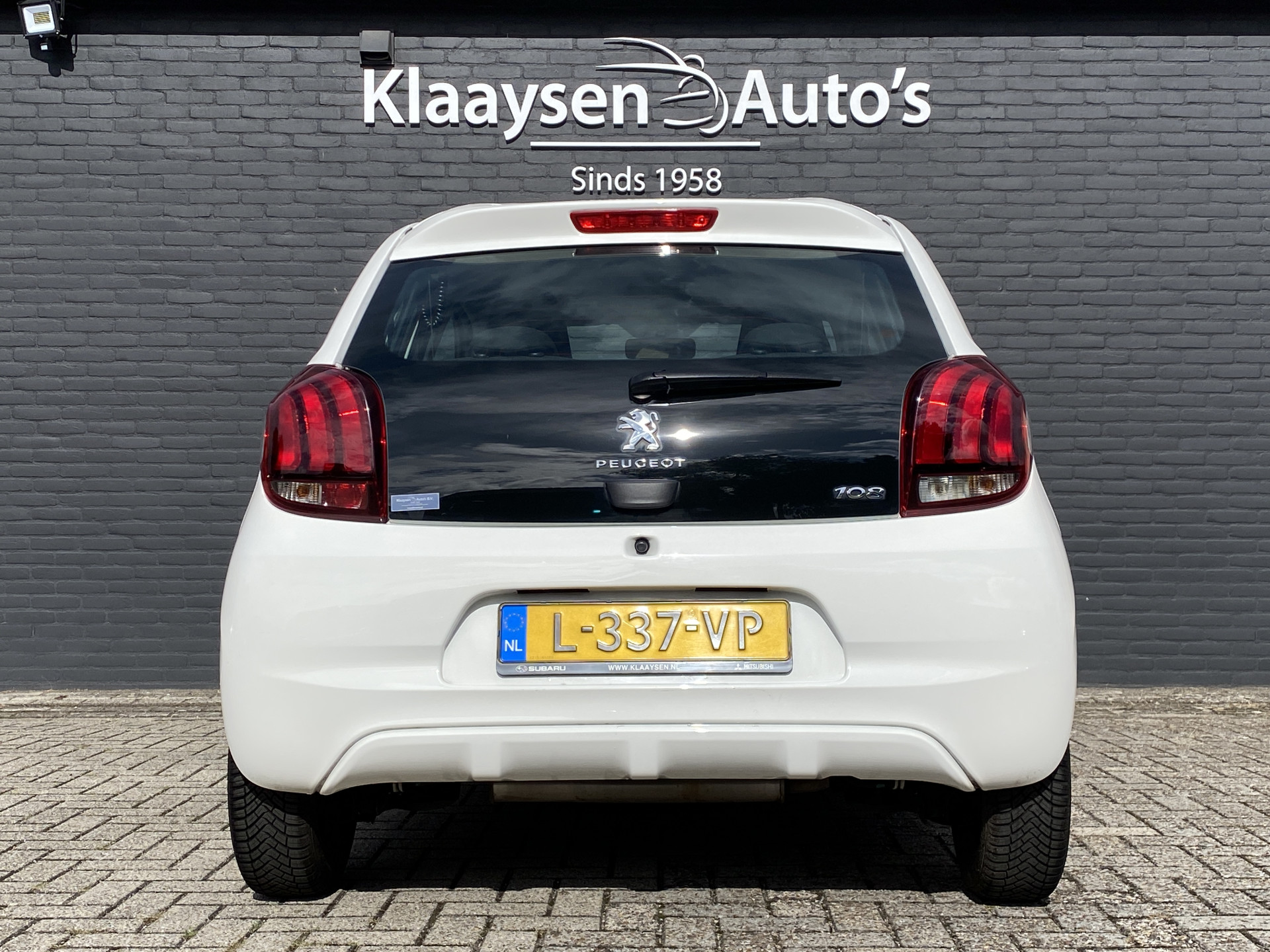 Peugeot 108 1.0 e-VTi Active | 1e eigenaar | airco | bluetooth | all season banden | tom tom navigatie | led verl.