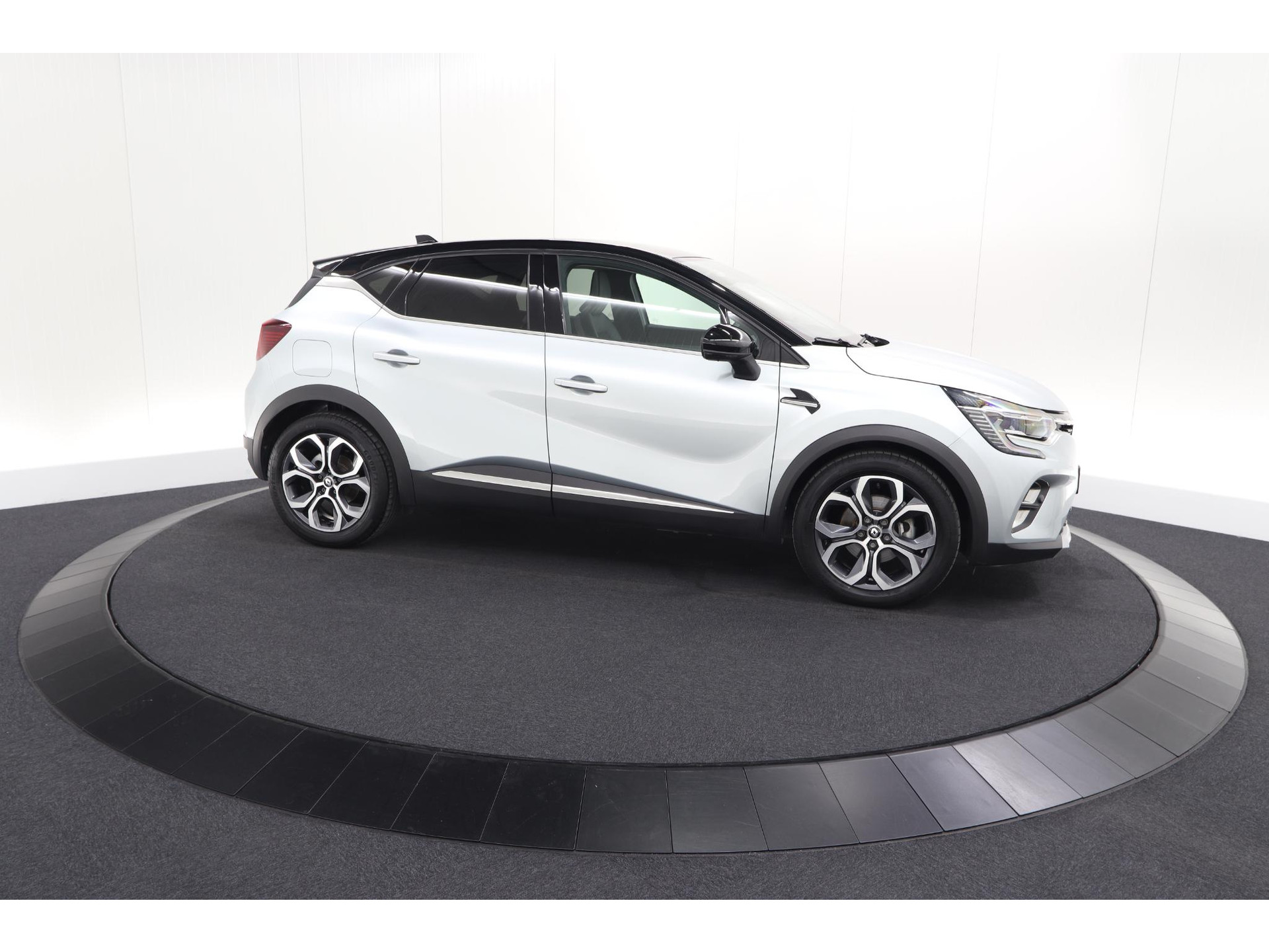 Renault Captur 1.6 E-Tech full hybrid 145 techno | Pack Full Screen | Camera | Navigatie | Parkeersensoren