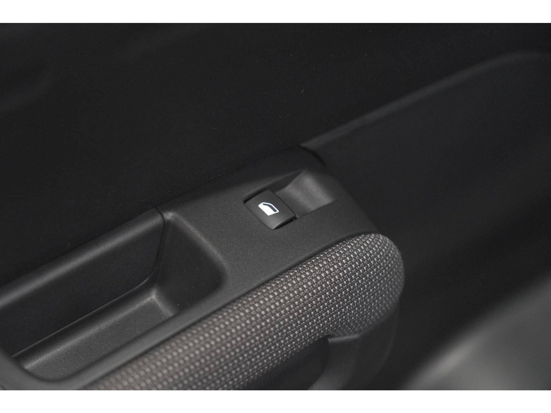 Citroen C3 Aircross PureTech 110 C-Series | Trekhaak | Navigatie | Parkeersensoren | Apple Carplay