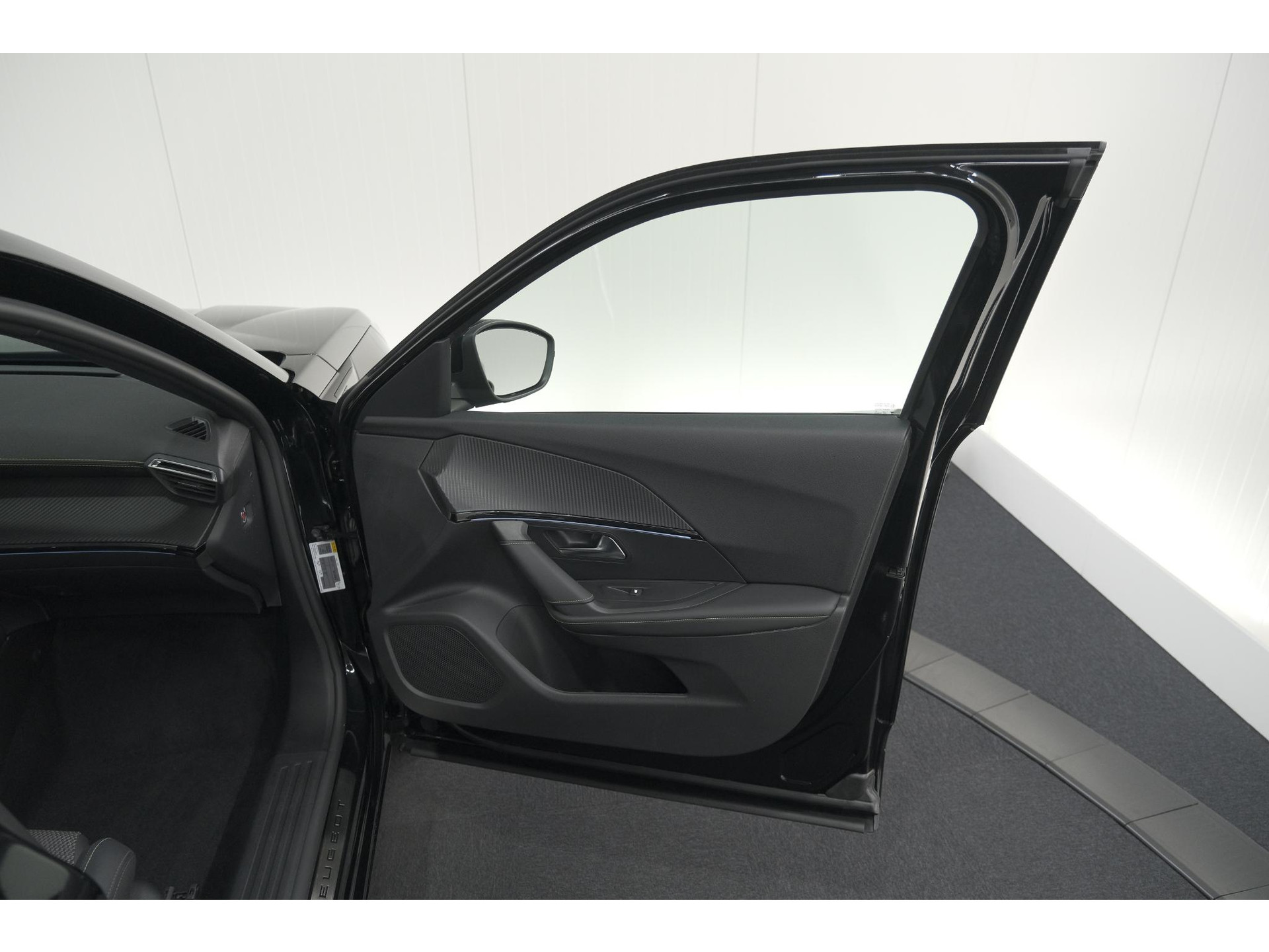 Peugeot 2008 1.2 Hybrid 136 GT | Camera | Apple Carplay | Parkeersensoren