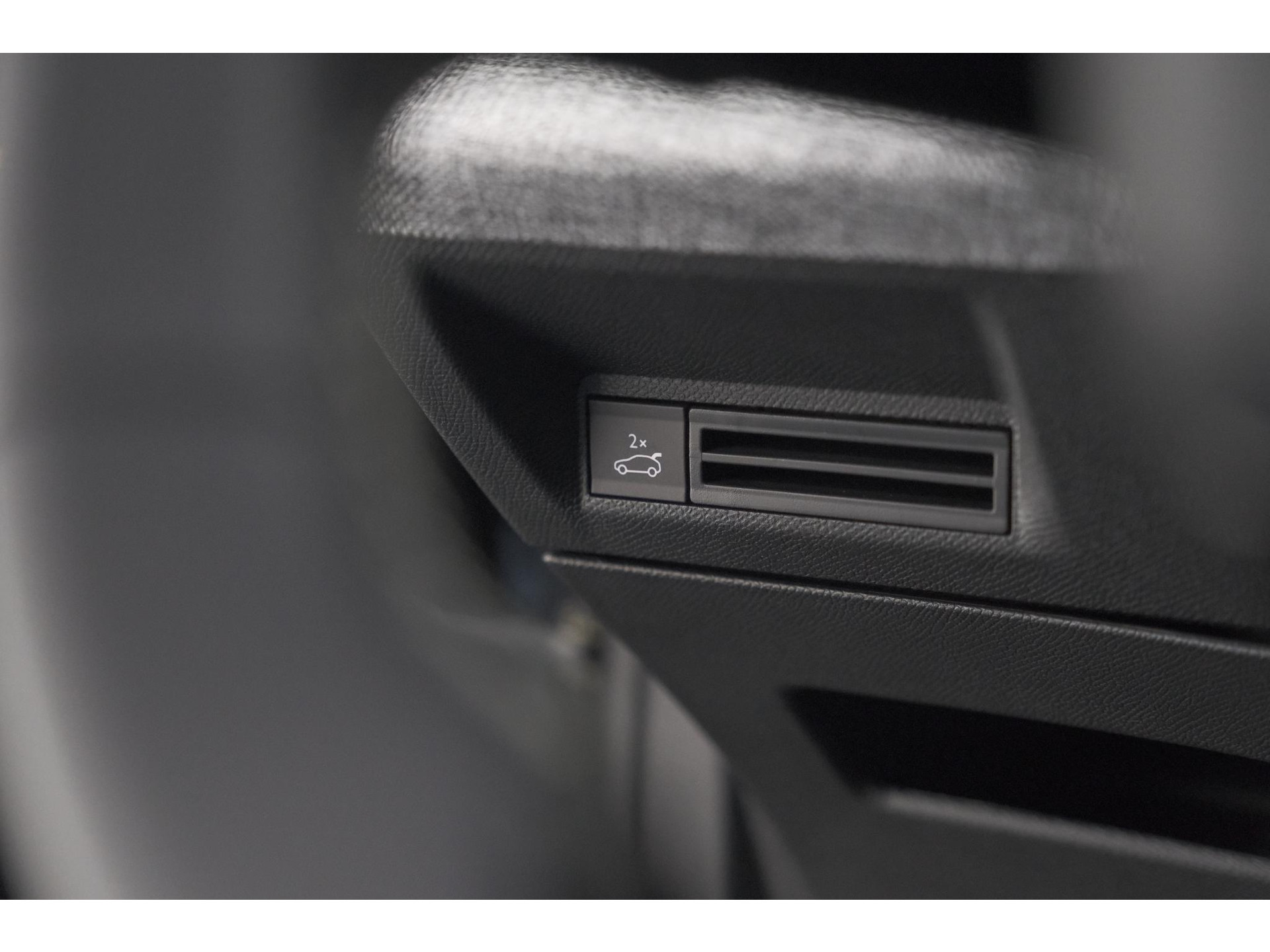 Peugeot 5008 HYbrid 145 e-DCS6 GT | Panoramadak | Camera | Elektrische Achterklep | Adaptieve Cruise Control