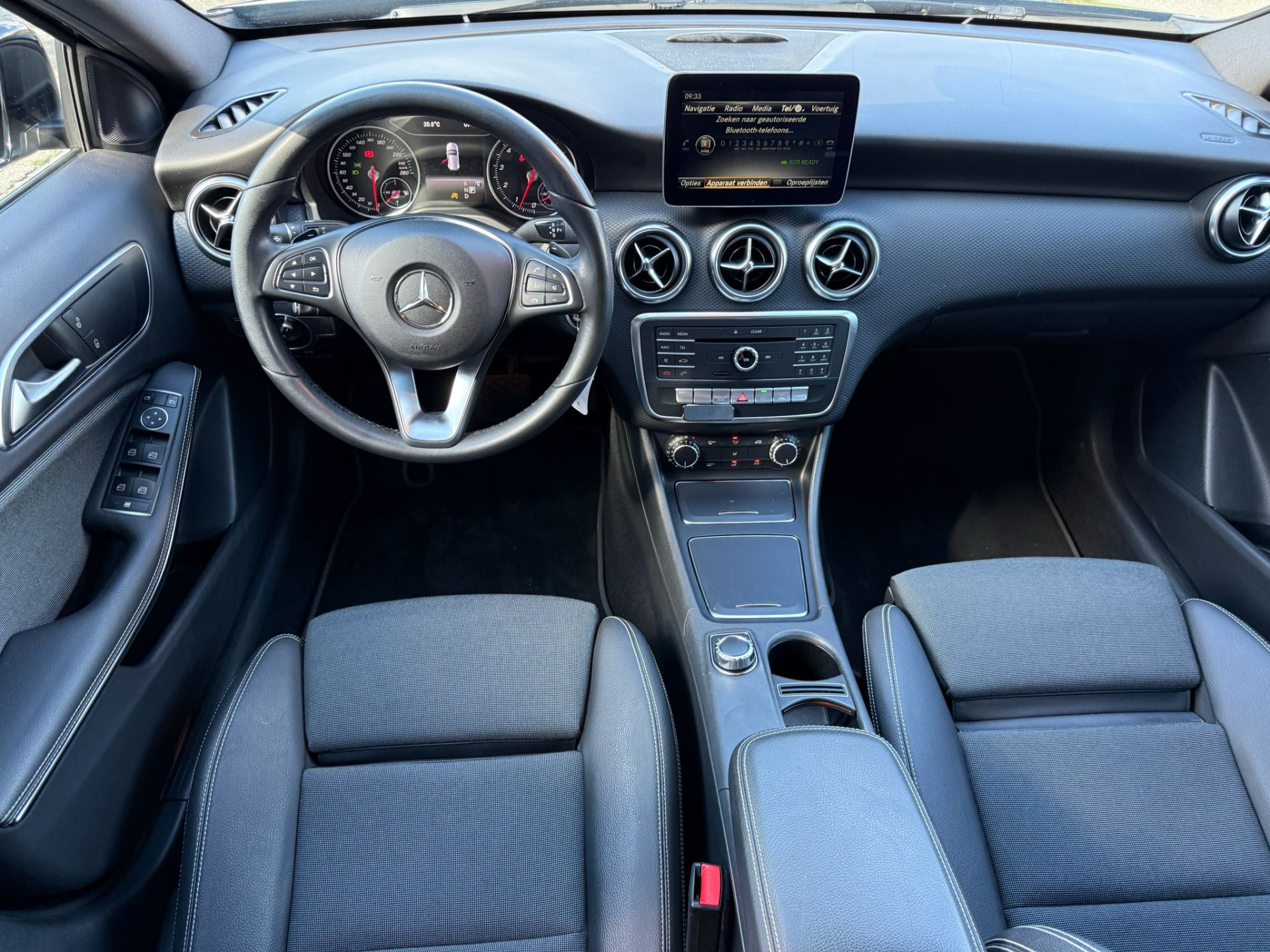 Mercedes-Benz A-klasse 160 Ambition | 2E EIGENAAR | 3/6/12MND GARANTIE | AUTOMAAT | LED | CRUISE | NAVI | AIRCO | BLUETOOTH | TREKHAAK |