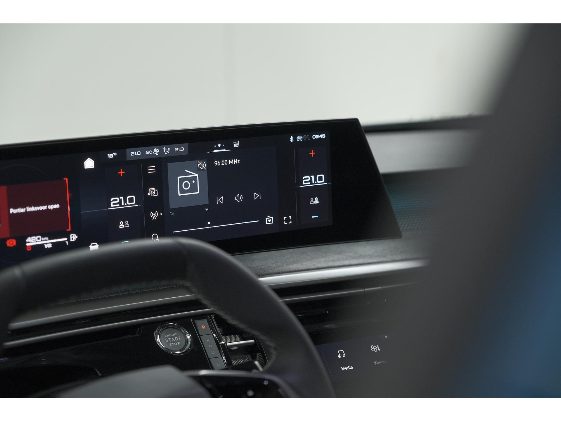 Peugeot 3008 1.2 Hybrid 136 GT | Panoramdak | 360 Camera | Stoelverwarming | Elektrische Kofferklep | Allseason Banden