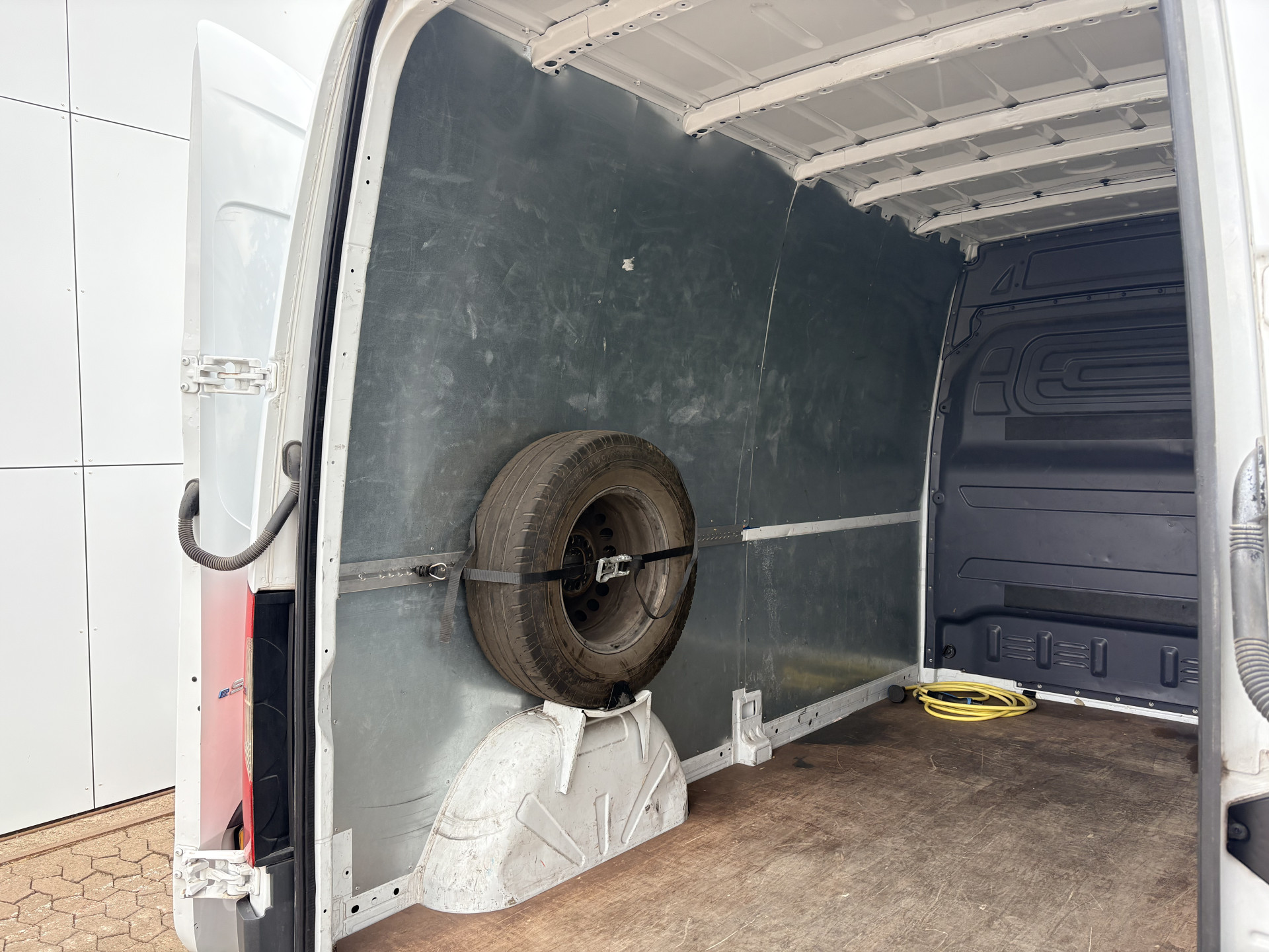 Mercedes-Benz eSprinter eSprinter 312 55kWh L2H2 Elektrisch 168km WLTP 93,7% (SOH) 80kw Snelladen Climate Control Camera