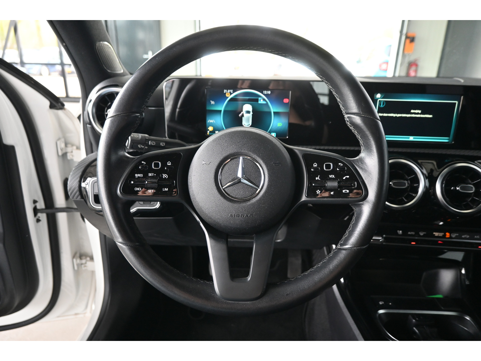 Mercedes-Benz A-klasse 160 AMG Clima High-performance LED-koplampen Navigatie Cruise Control Rijklaarprijs! Inruil Mogelijk!