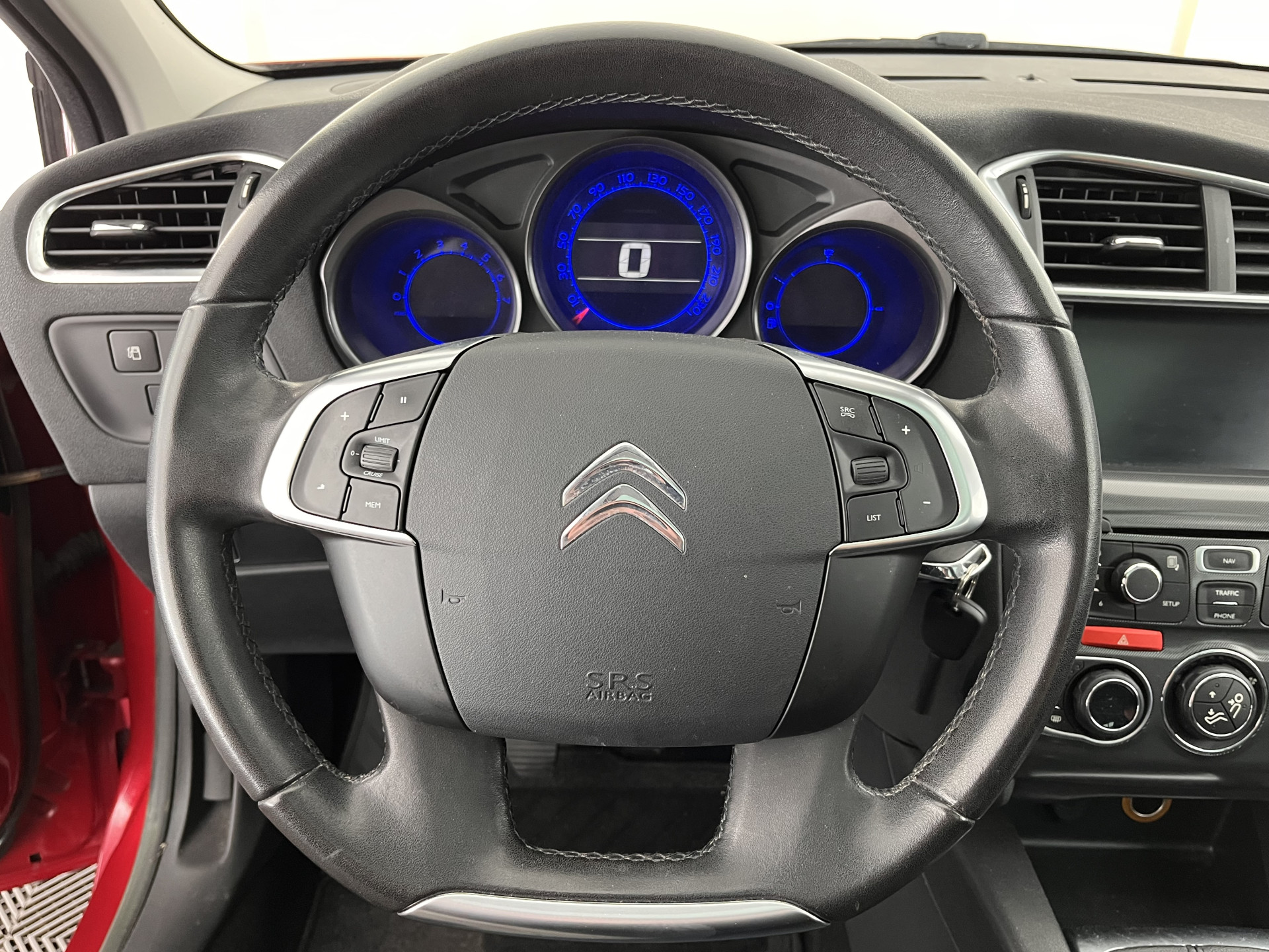 Citroën C4 1.6 e-HDi Ligne Business *PANO | NAVI-FULLMAP | COMFORT-SEATS | ECC | PDC | CRUISE | TOWBAR | 16"ALU*