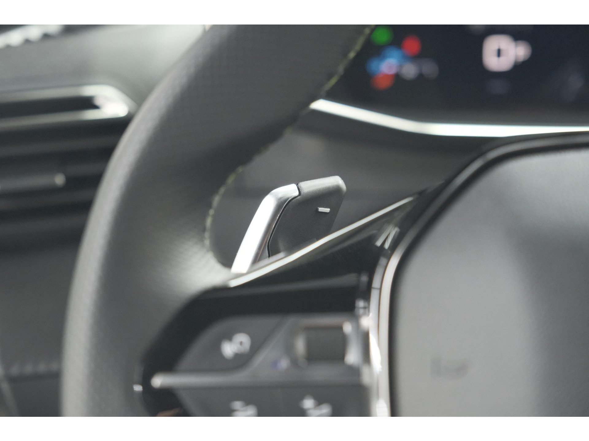 Peugeot 2008 PureTech 130 EAT8 GT | 360 Camera | Adaptieve Cruise Control | Stoelmassage | Apple Carplay