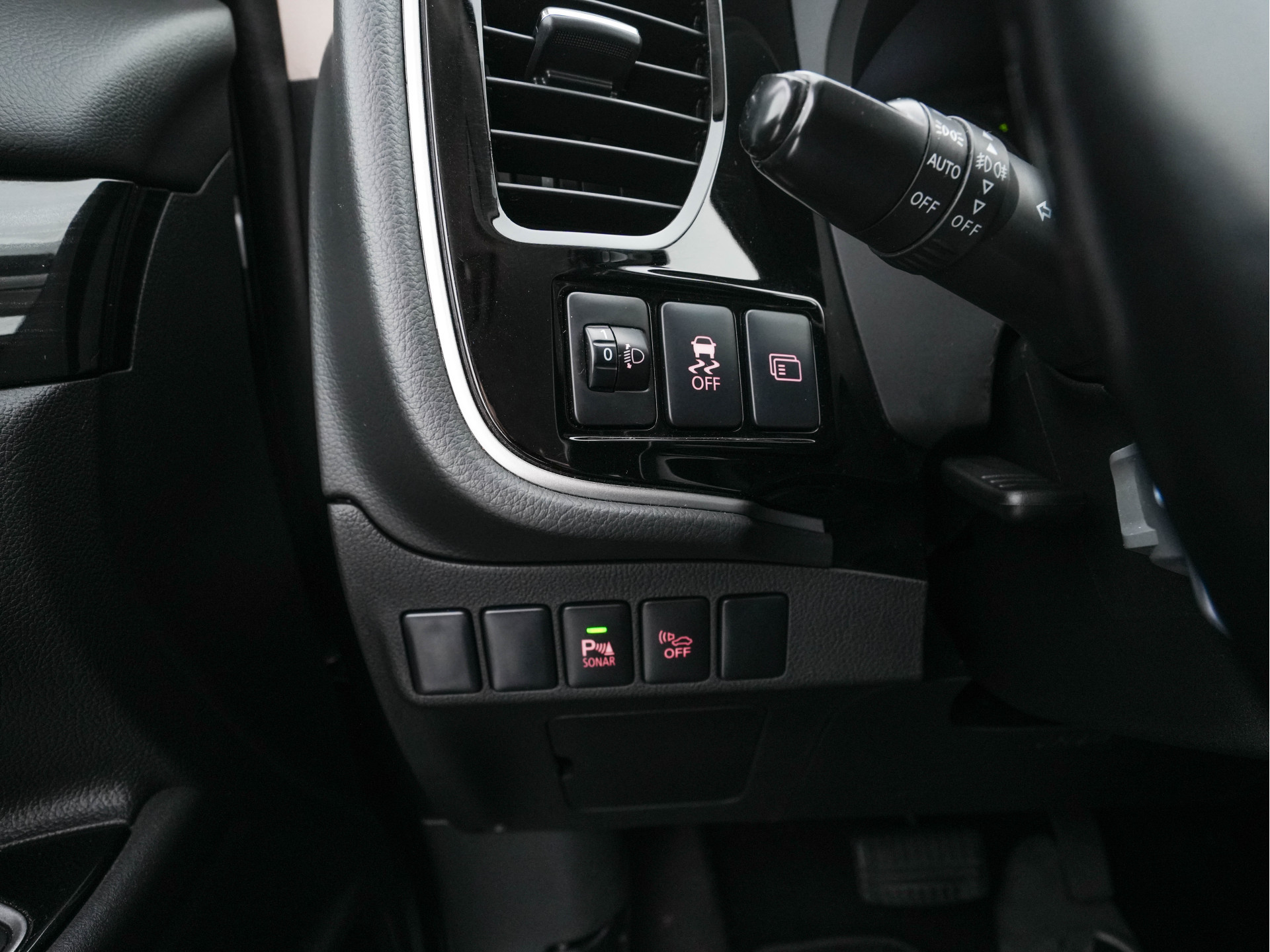 Mitsubishi Outlander 2.0 PHEV Executive Edition AWD Aut.  *LEATHER-MICROFIBRE | ROCKFORD-AUDIO | LED-LIGHTS | NAVI-FULLMAP | KEYLESS | CAMERA | HEATED-COMFORTSEATS | ECC | SHIFT-PADDLES | PDC | CRUISE | PRIVACY-GLASS | DAB | TOWBAR | 18''ALU *