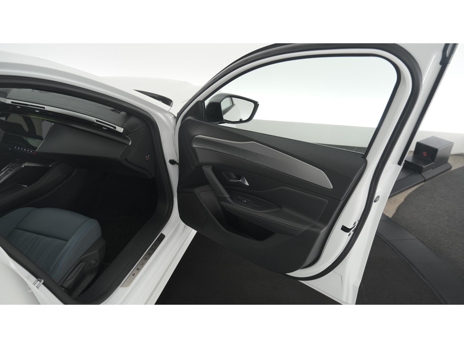 Peugeot 308 PureTech 130 GT Pack Business | Camera | Dodehoekdetectie | Apple Carplay
