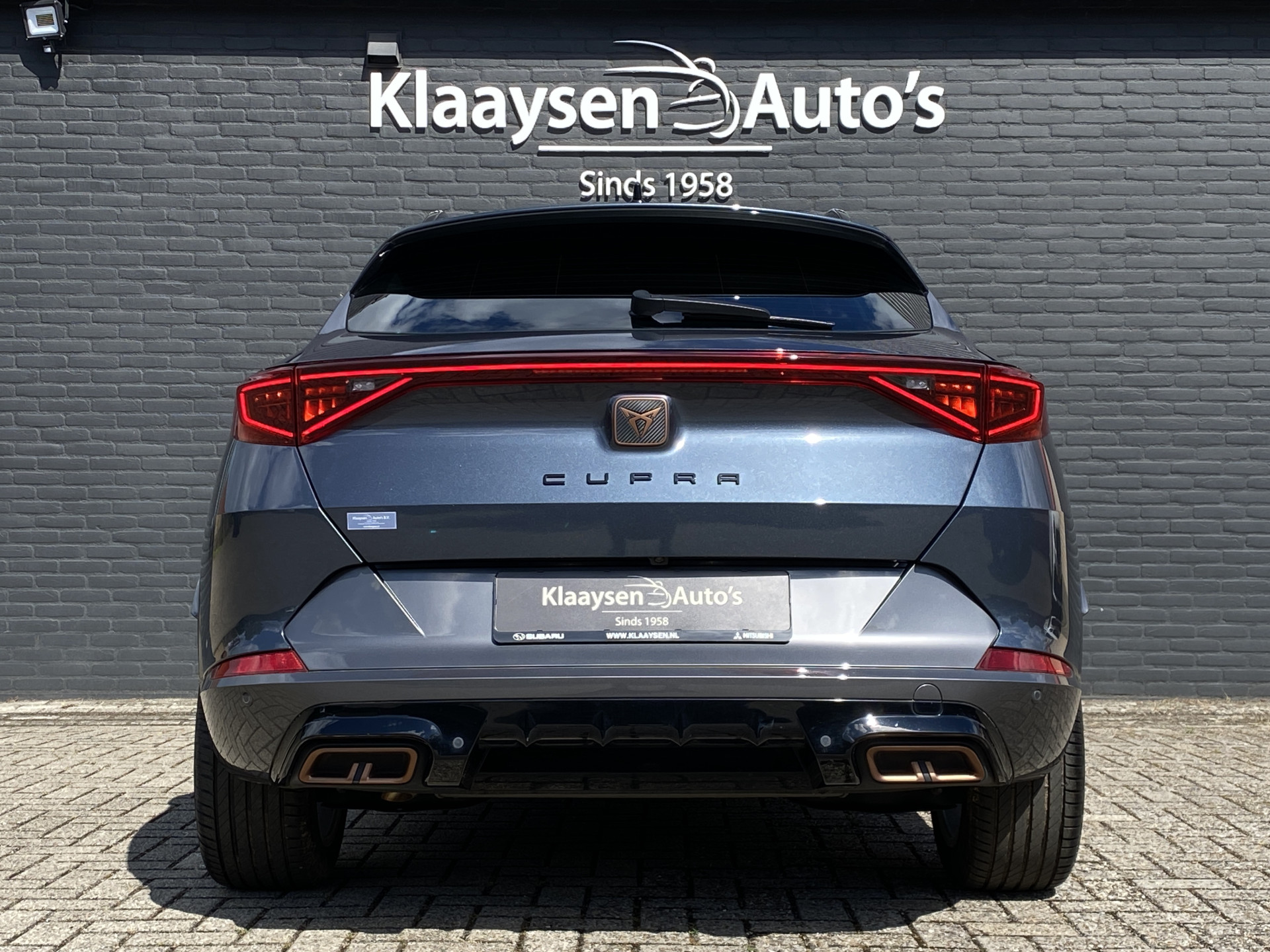 CUPRA Formentor 1.4 e-Hybrid Business 204 pk AUT. | 1e eigenaar | dealer onderh. | SOH 97% | navigatie | memory stoel | camera | stoel/stuurvw.