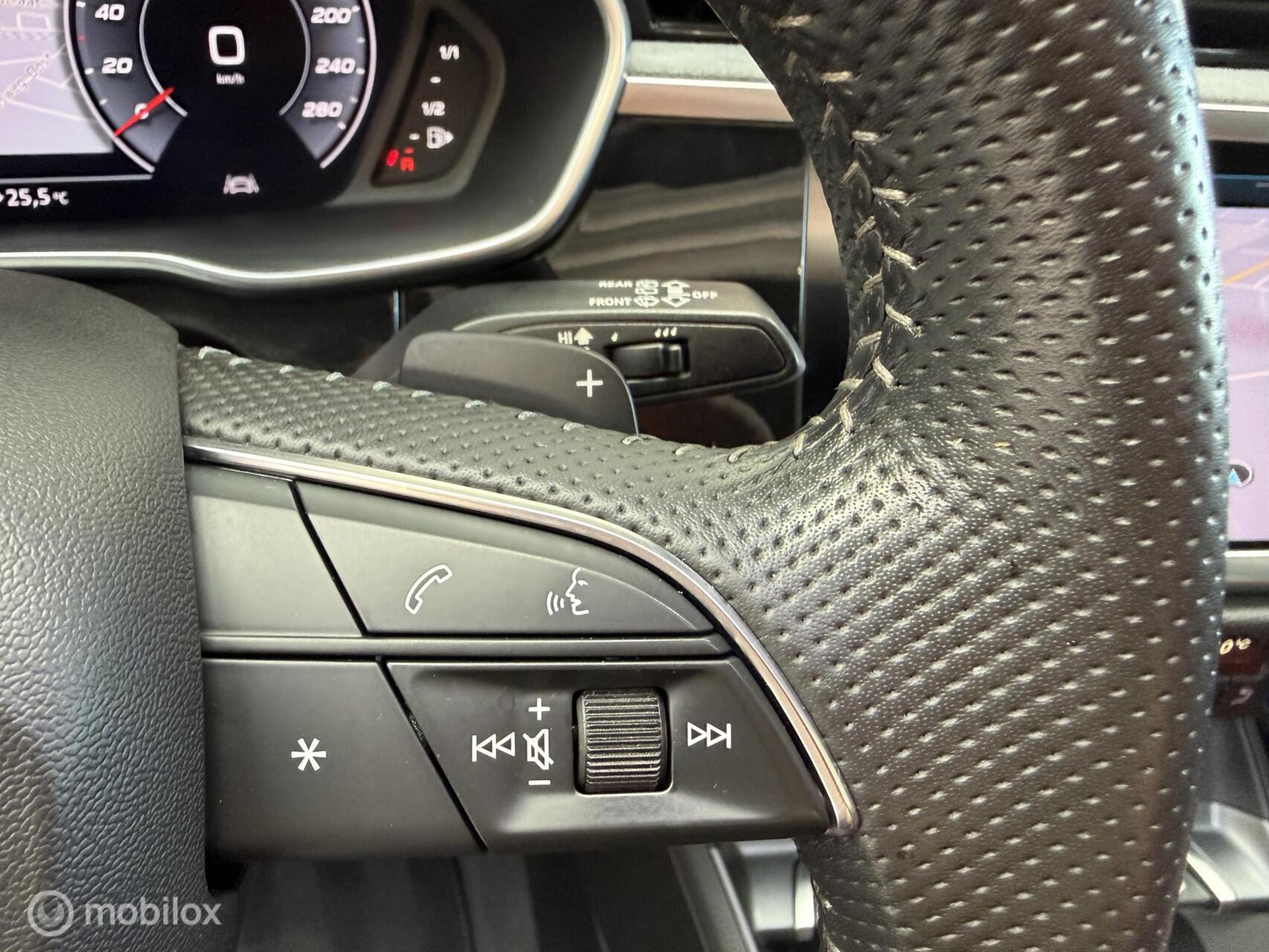 Audi Q3 40 TFSI Quatrro S-tronic 190 PK | 3x S line | 360Cam