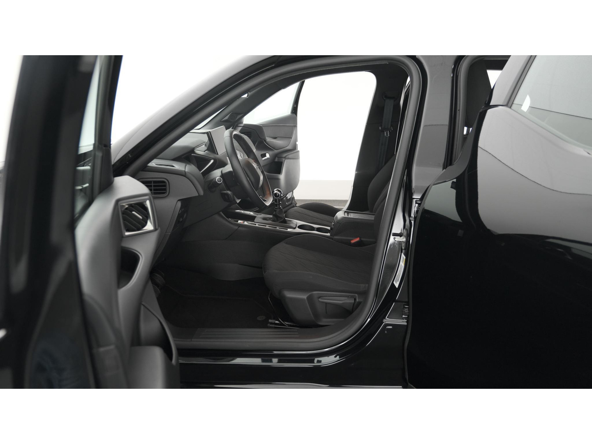DS 3 Crossback PureTech 100 Montmartre | Parkeersensoren | Apple Carplay | Allseason Banden | Navigatie | Climate Control