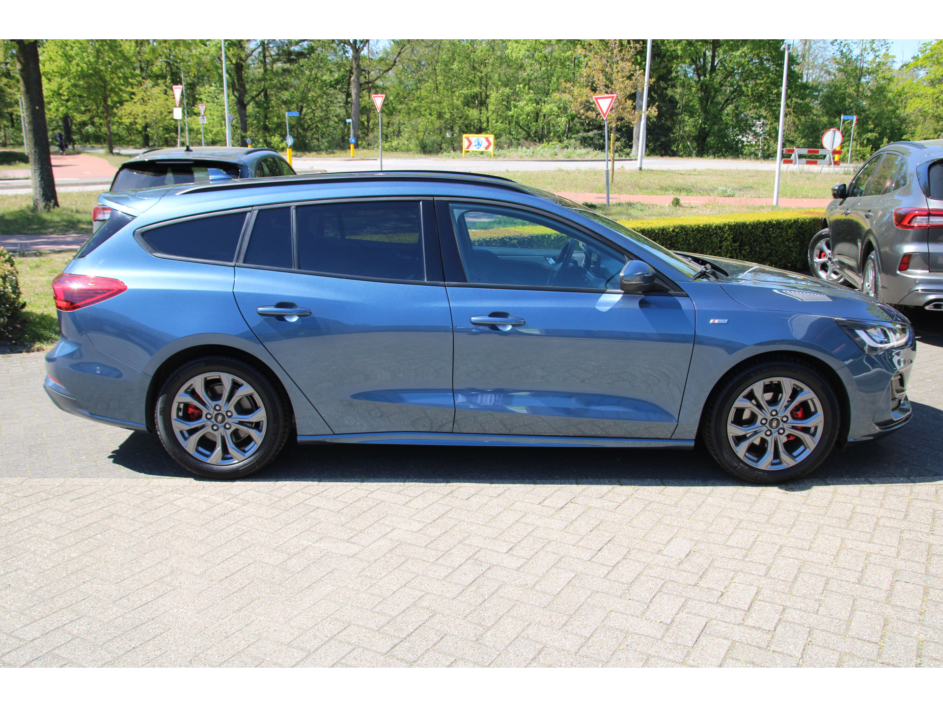 Ford Focus Wagon 1.0 EcoBoost 125 PK Hybrid ST Line TREKHAAK | WINTER- PACK | Camera |