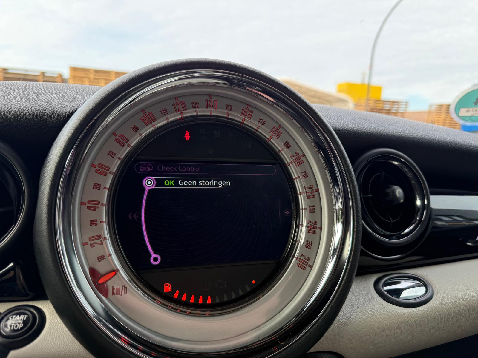 MINI 3-Deurs 2.0 Cooper SD Monte Carlo | 3/6/12 MND GARANTIE | AUTOMAAT | CRUISE | XENON | GOED ONDERHOUDEN | BLUETOOTH | CLIMA |