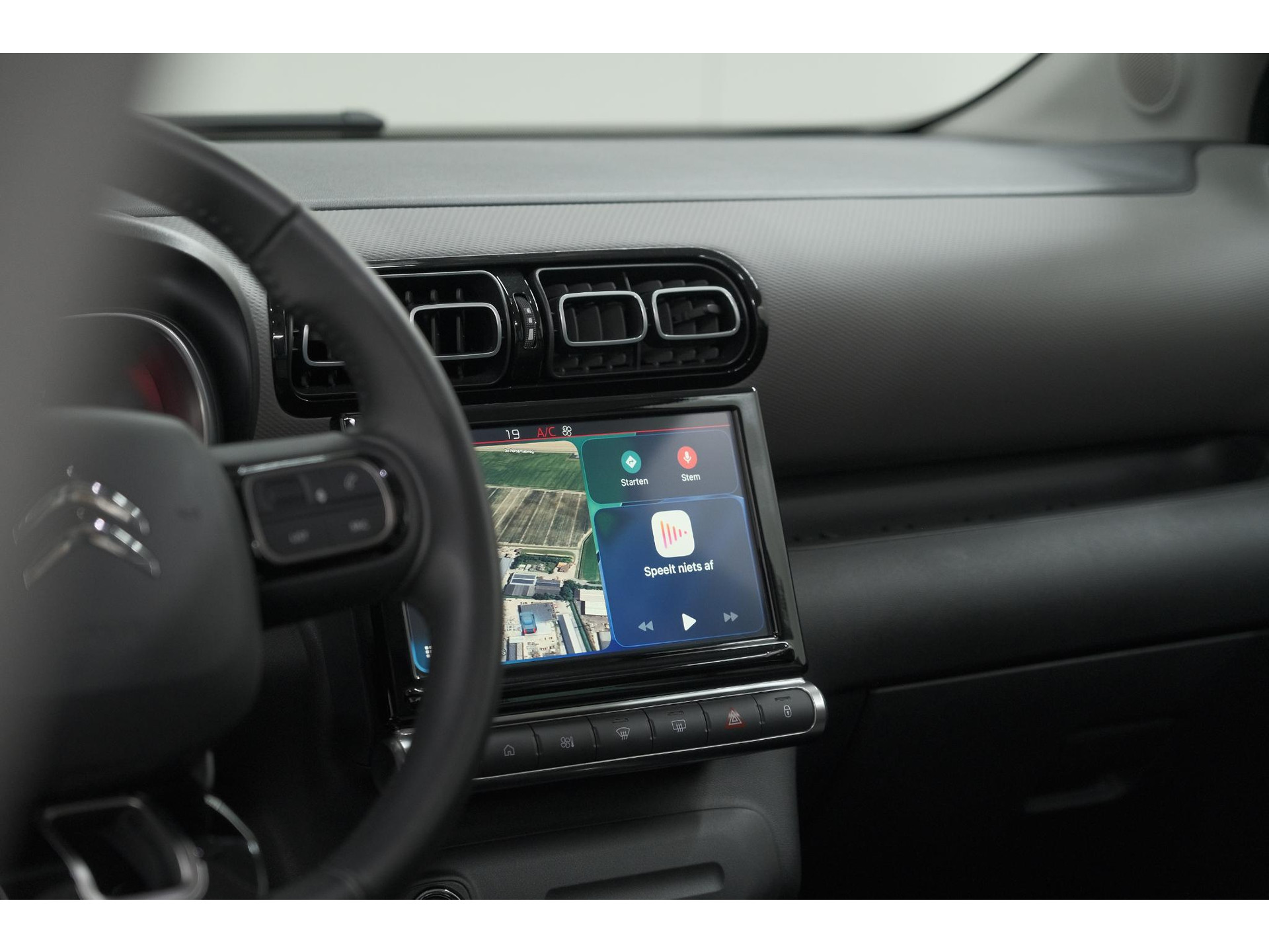 Citroen C3 Aircross PureTech 130 EAT6 Shine | Schuif-/Kanteldak | Camera | Dodehoekdetectie | Head-Up Display