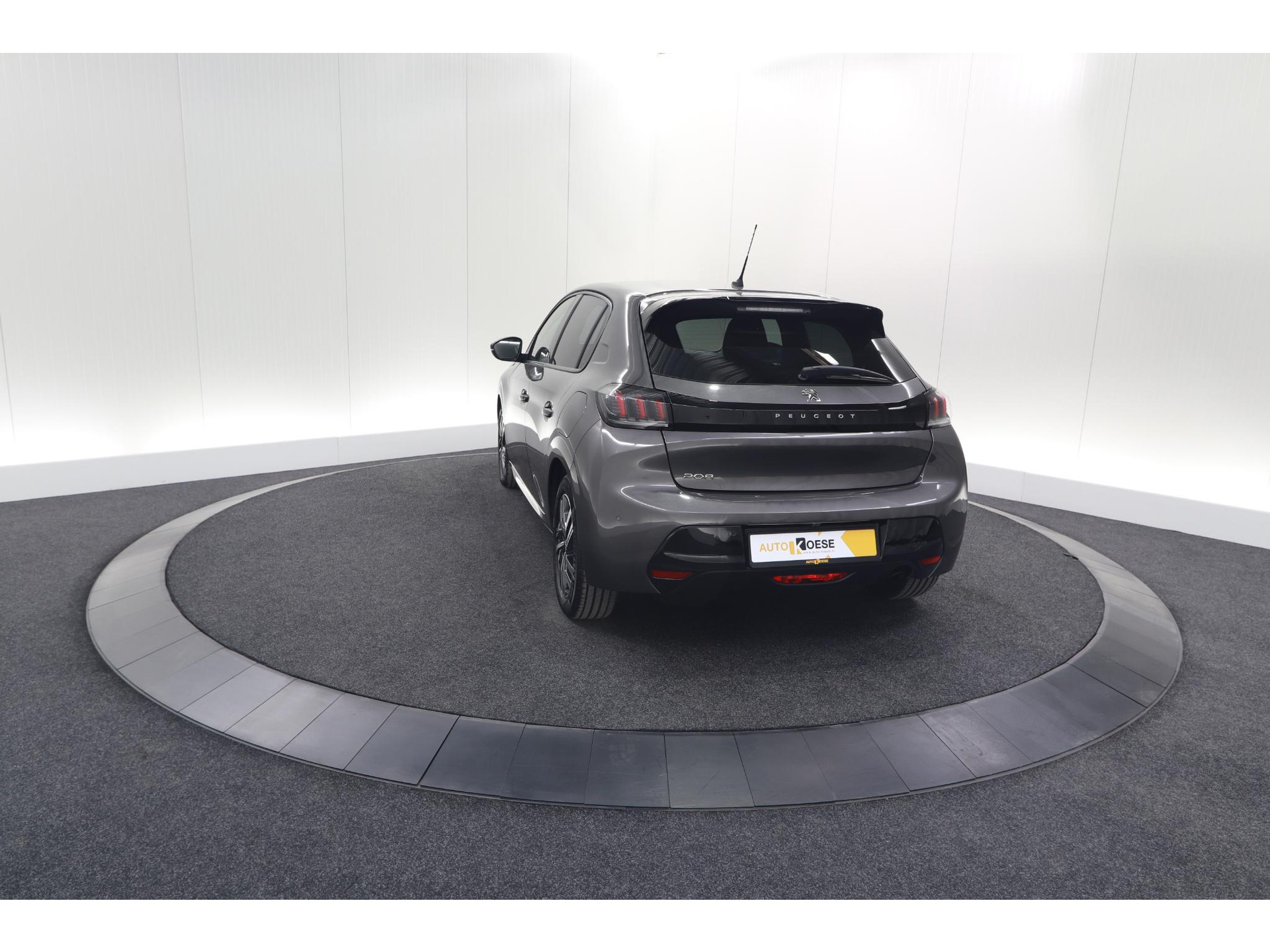 Peugeot 208 PureTech 100 EAT8 Allure Pack | Camera | Apple Carplay | Parkeersensoren | Stoelverwarming