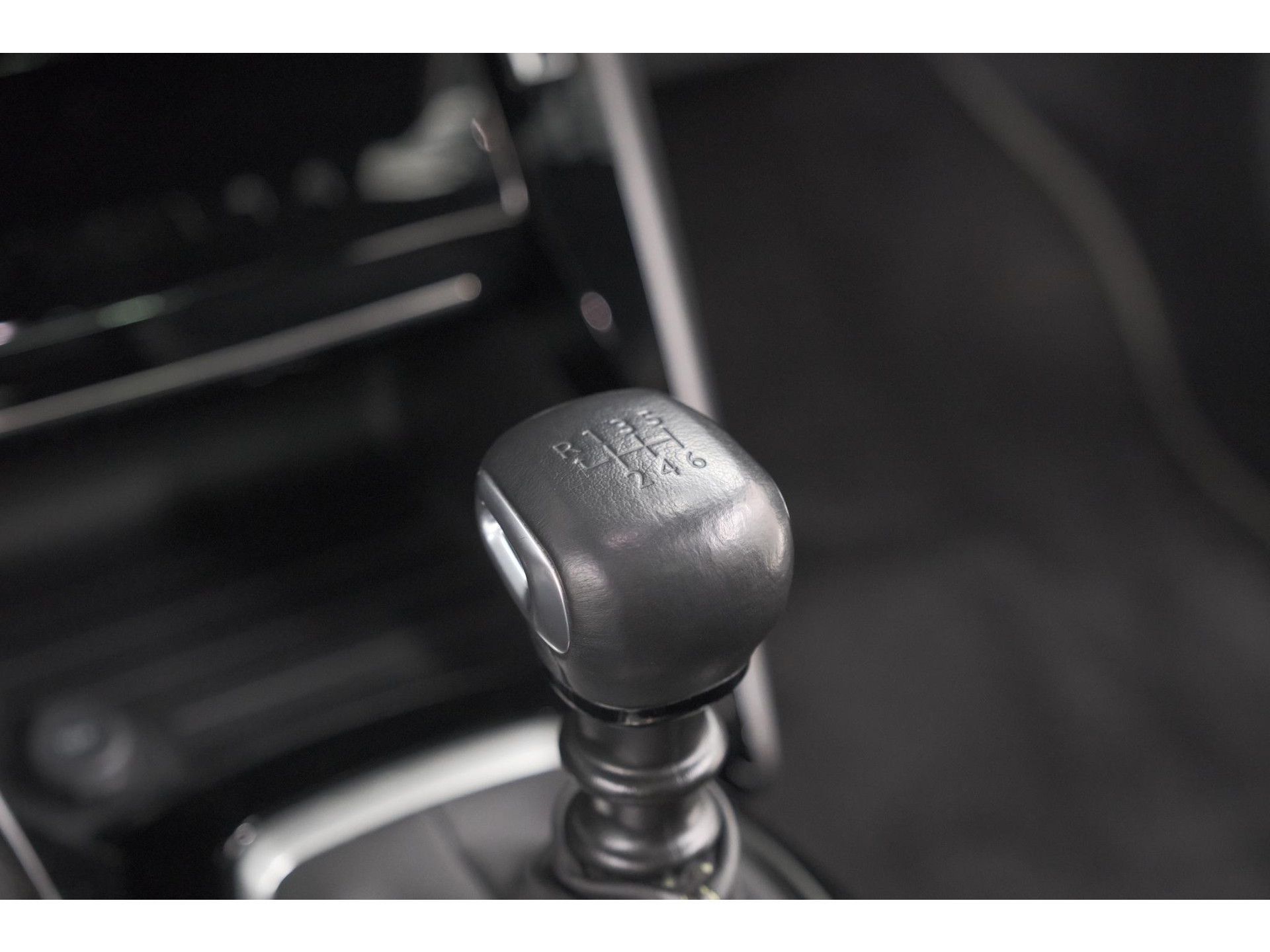 Peugeot 2008 PureTech 130 GT | Elektrisch Panoramadak | Camera | Dodehoekdetectie | Navigatie
