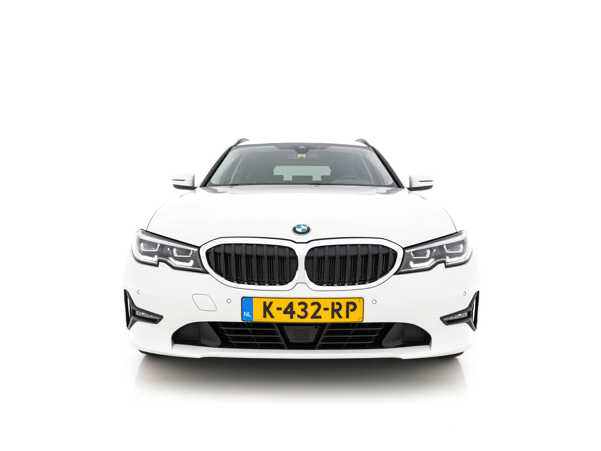 BMW 3-serie Touring 330e Plug-In (INCL-BTW) *LUXURY-LEATHER | NAVI-FULLMAP |  DIGI-COCKPIT | FULL-LED | DAB | ECC | PDC | ADAPTIVE-CRUISE | HEATED-SPORSEATS | KEYLESS | PRIVACY-GLASS | KEYLESS | CARPLAY | TOWBAR | 17"ALU*