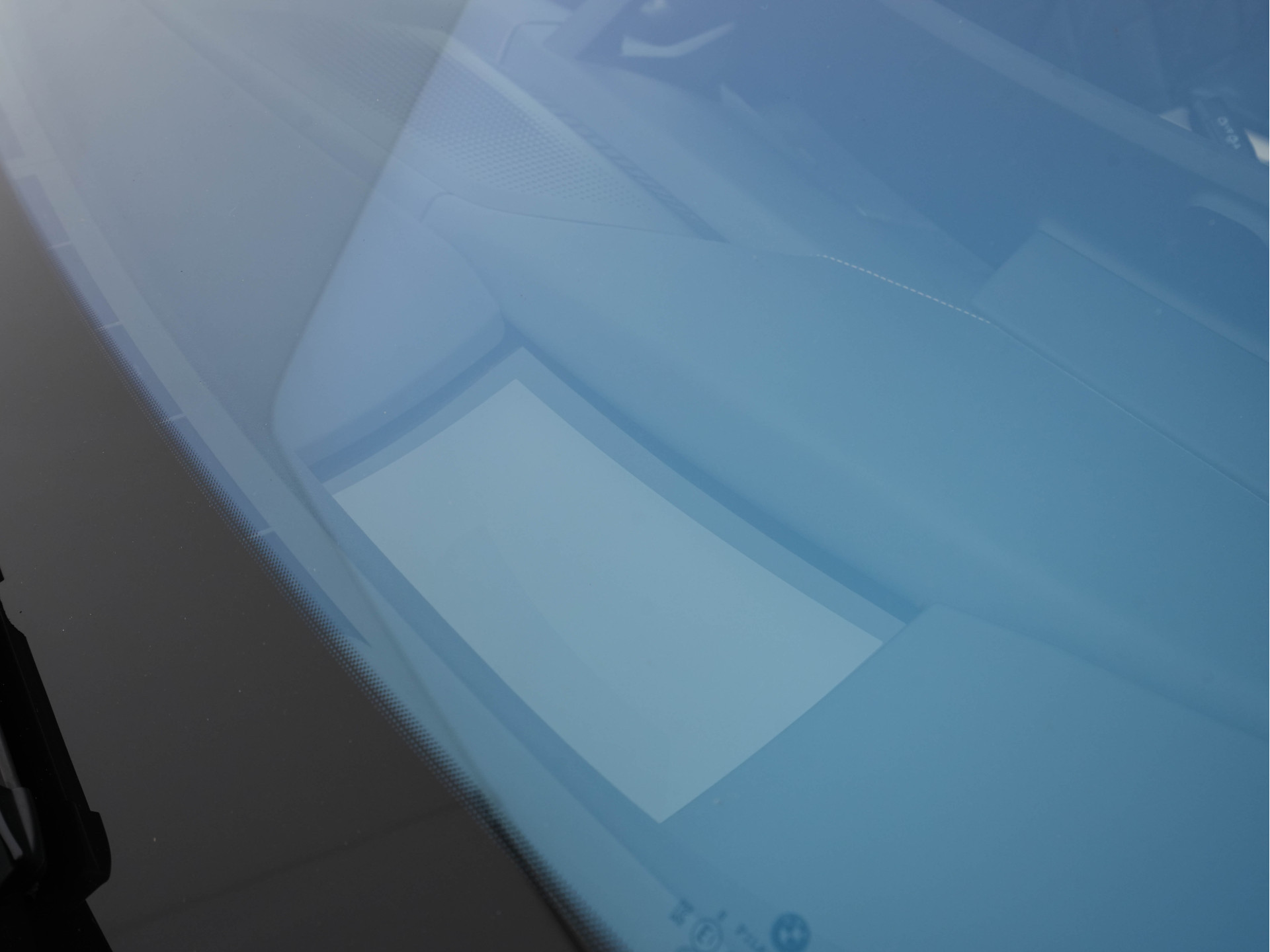 BMW iX xDrive40 High Executive 77 kWh ( 3-Fase ) {SOH-100%} (INCL-BTW) Aut. *PANO | HEAD-UP | HARMAN/KARDON-SURROUND | SOFT-CLOSE | DAB+ | DIGI-COCKPIT | HEATED-COMFORTSEATS | FULL-LED | CARPLAY | TOWBAR | AMBIENT-LIGHT | TOPVIEW | MEMORY-PACK |