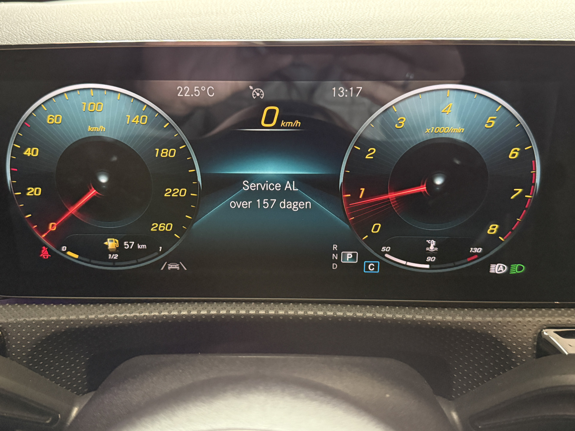 Mercedes-Benz CLA-klasse Shooting Brake 200 Business Solution AMG | Pano | Sfeerverl. | Burmester | Keyless