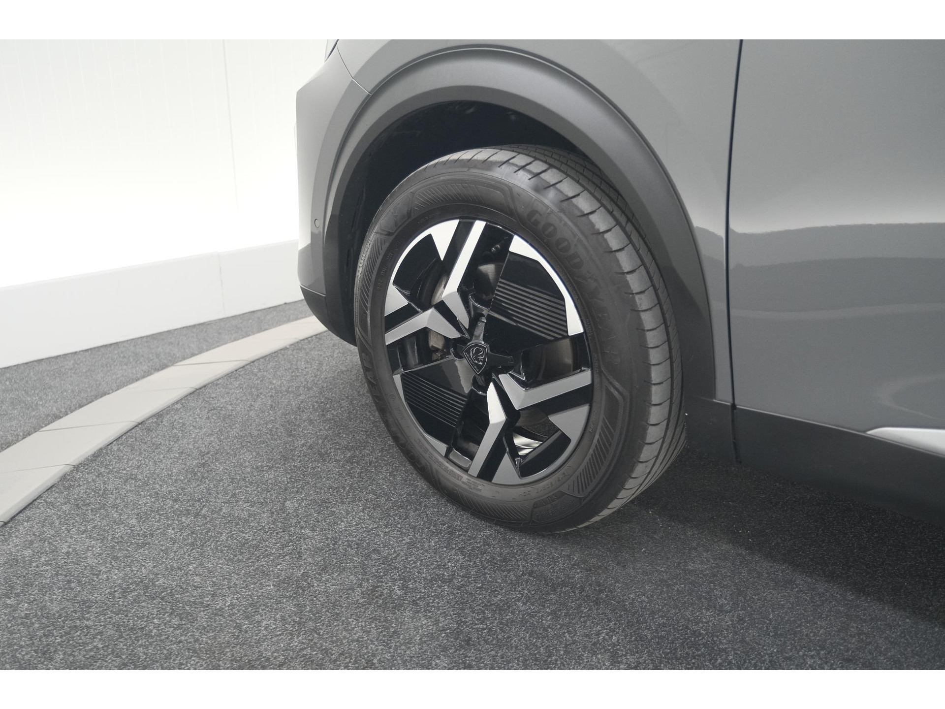 Peugeot 2008 Hybrid 136 e-DCS6 Allure | 360 Camera | Navigatie | Adaptieve Cruise Control | Dodehoekdetectie