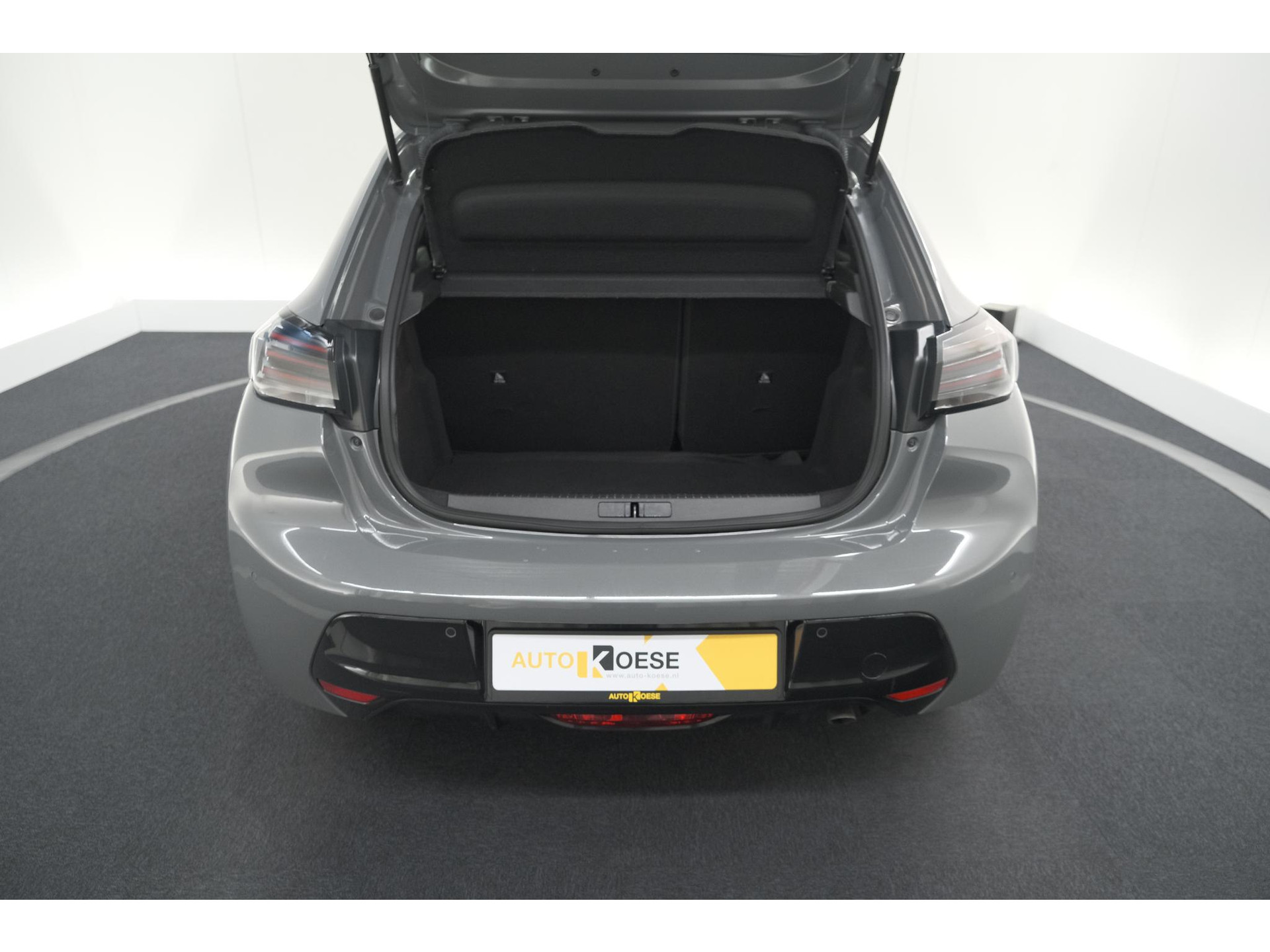 Peugeot 208 PureTech 100 Allure | Gris Selenium | Apple Carplay | Parkeersensoren | Climate Control