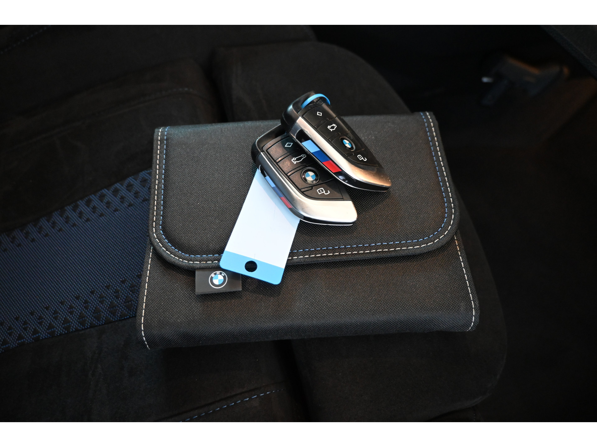 BMW 2-serie Gran Coupé 218i Business Edition M-Pakket Sportstoelen Panoramadak Virtual Dealer Onderhouden! Inruil Mogelijk!