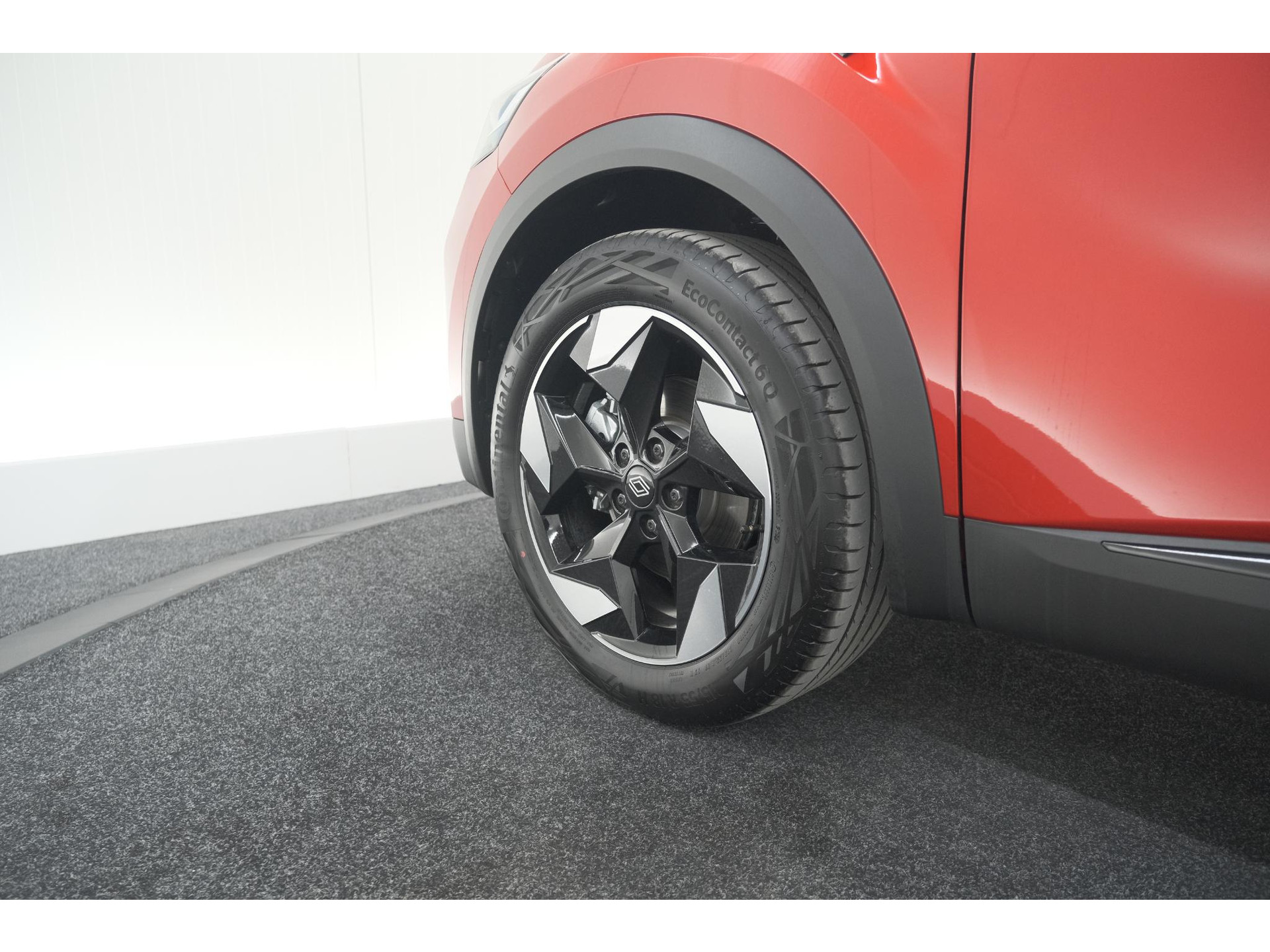 Renault Captur 1.6 E-Tech full hybrid 145 Techno | Advanced Driving | Camera | Dodehoekdetectie | Apple Carplay | 18 Inch Lichtmetalen Velgen