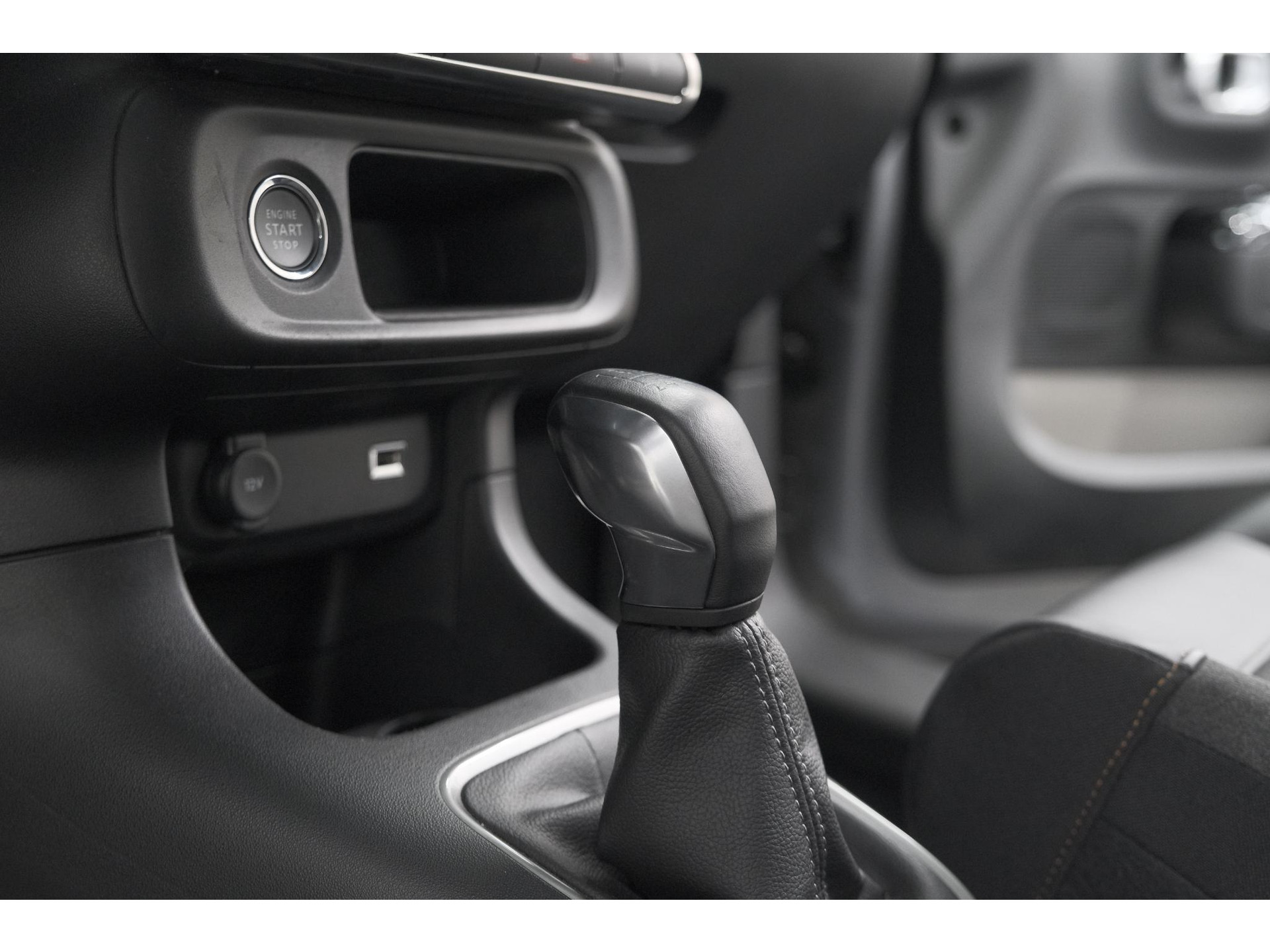 Citroen C3 PureTech 83 Max | Camera | Stoelverwarming | Navigatie | Parkeersensoren