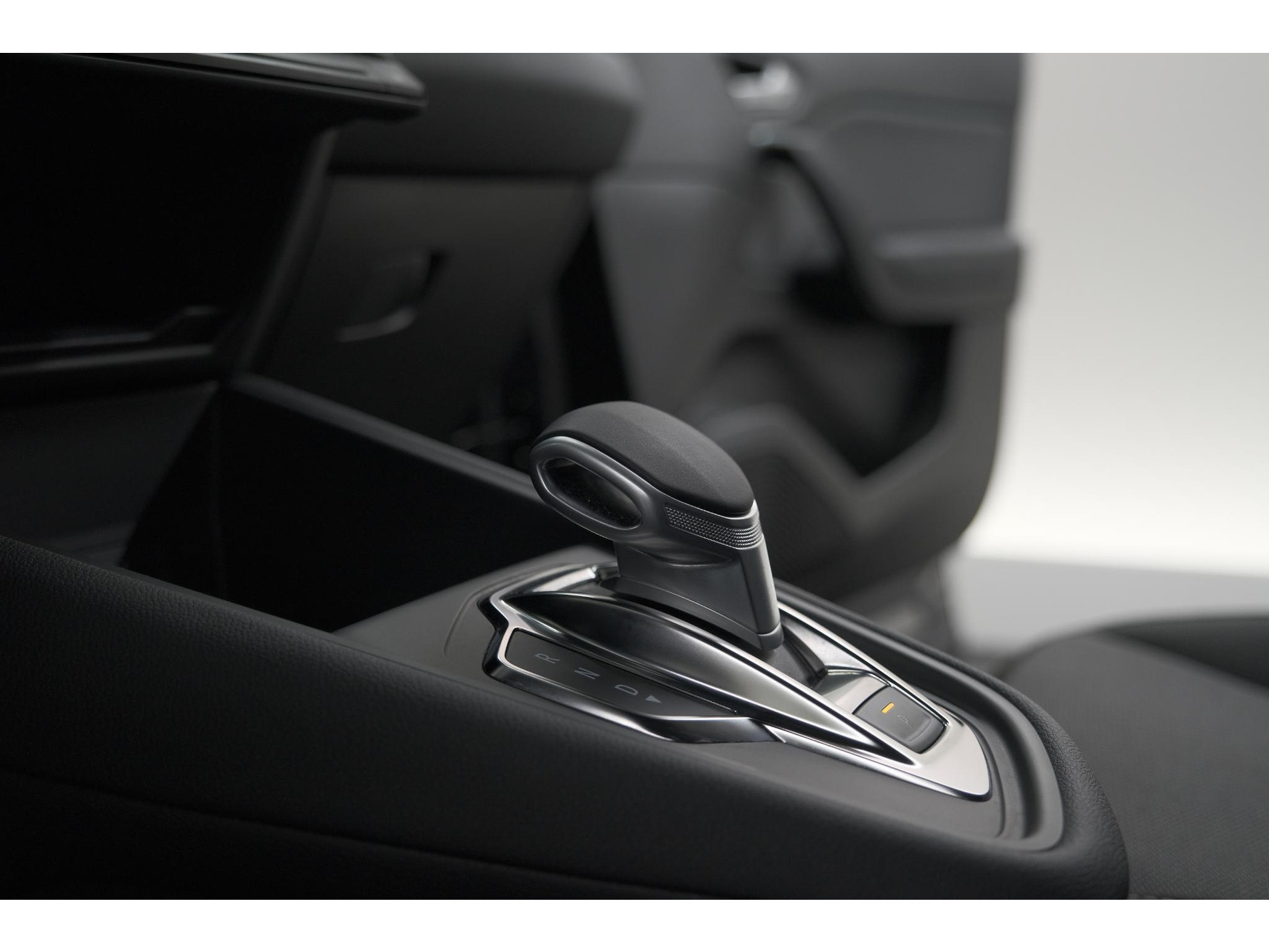 Renault Captur Mild Hybrid 160 EDC Techno | Pack Winter | Camera | Adaptieve Cruise Control | Apple Carplay